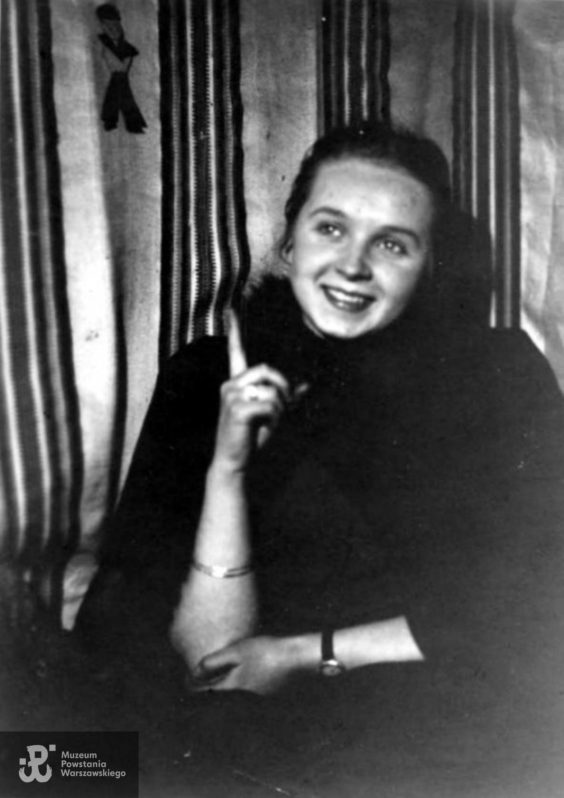 Kalina Rogowska ok. 1942 / 1943 r. Ze zbiorów Urszuli Katarzyńskiej-Ballner / MPW