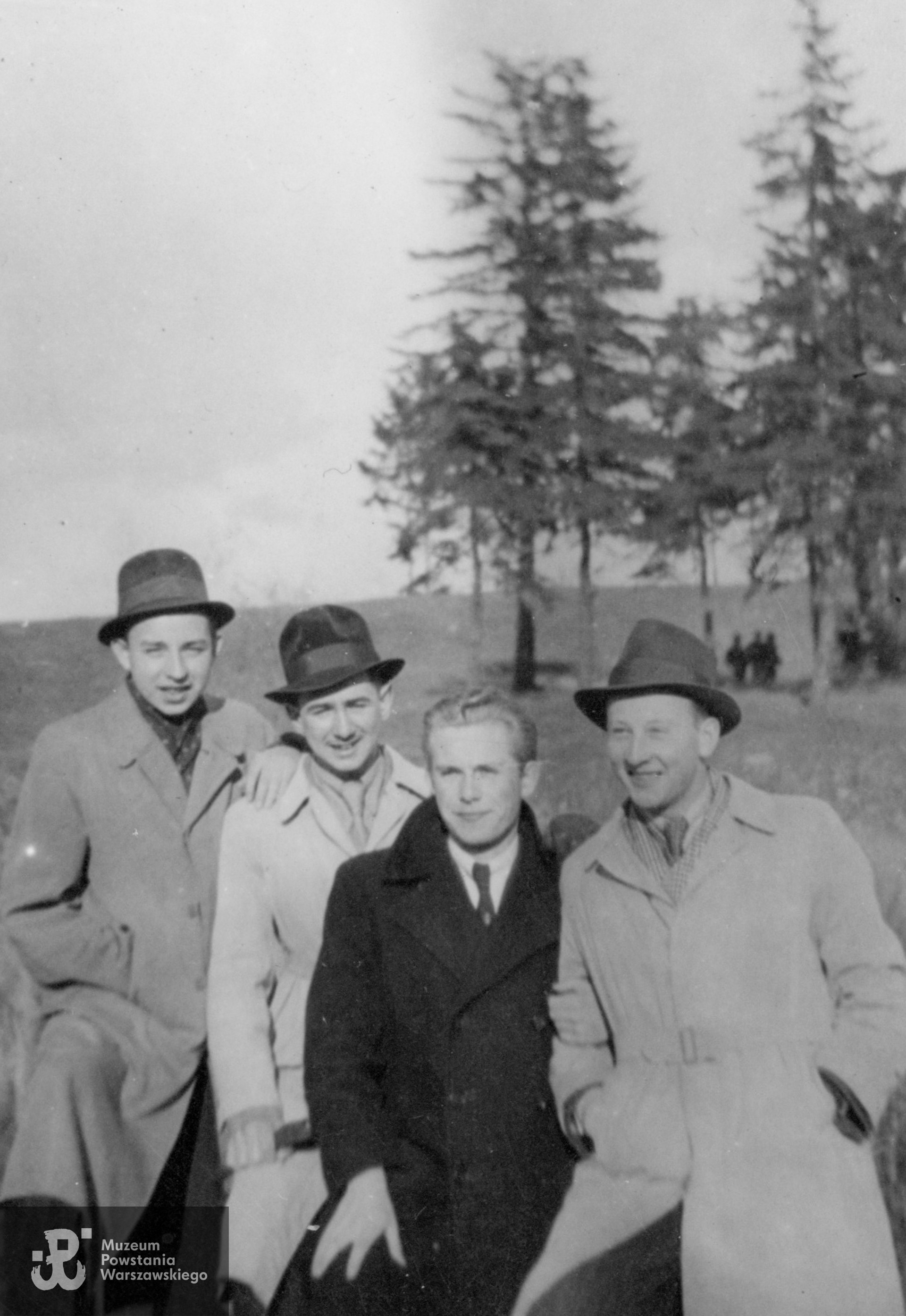  Fot. ze zbiorów rodzinnych, udostępnił p. Jacek Depczyk, syn Powstańca. Skany wykonano w Muzeum Powstania Warszawskiego w listopadzie 2023.  