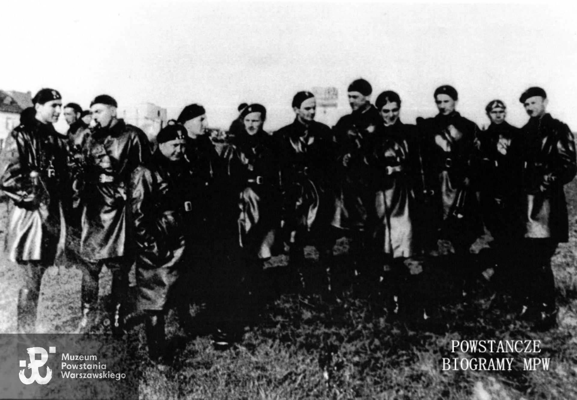 10 psk - Łańcut, 1937/1938. Jerzy Ostrzycki  stoi III z prawej strony. Ze zbiorów rodzinnych syna, p. Jacka Ostrzyckiego.