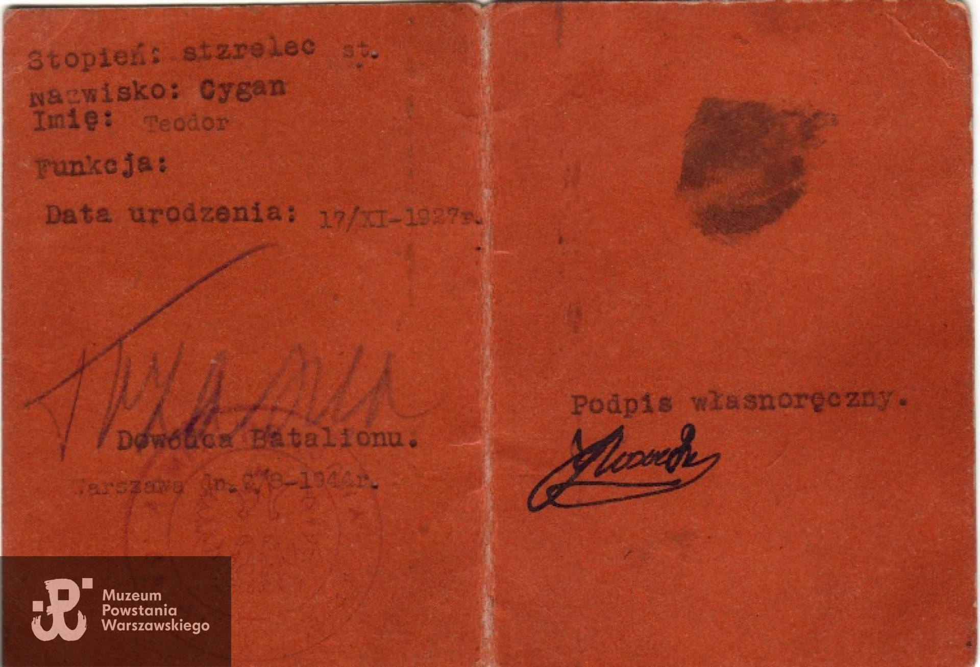 Tymczasowa legitymacja wystawiona w batalionie AK "Wigry", - widoczny podpis dowódcy oddziału kpt. "Trzaski" (Eugeniusz Konopacki)