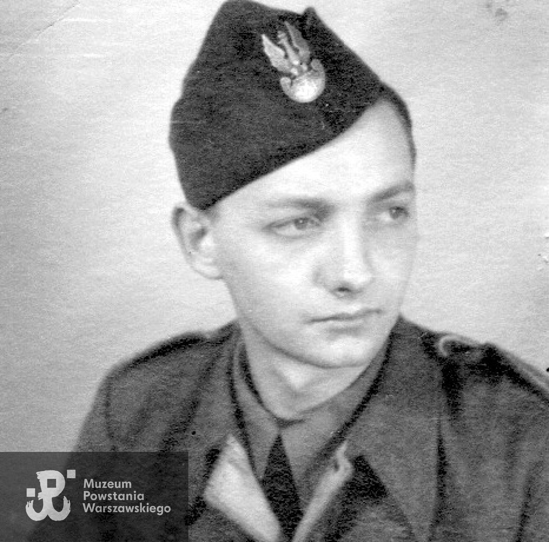 Tomasz  Morawski ps. "Gryf II" po Powstaniu, w roku 1945 jako żołnierz 2. Korpusu gen. Andersa. Fot. z archiwum rodzinnego syna, p. Marka Morawskiego