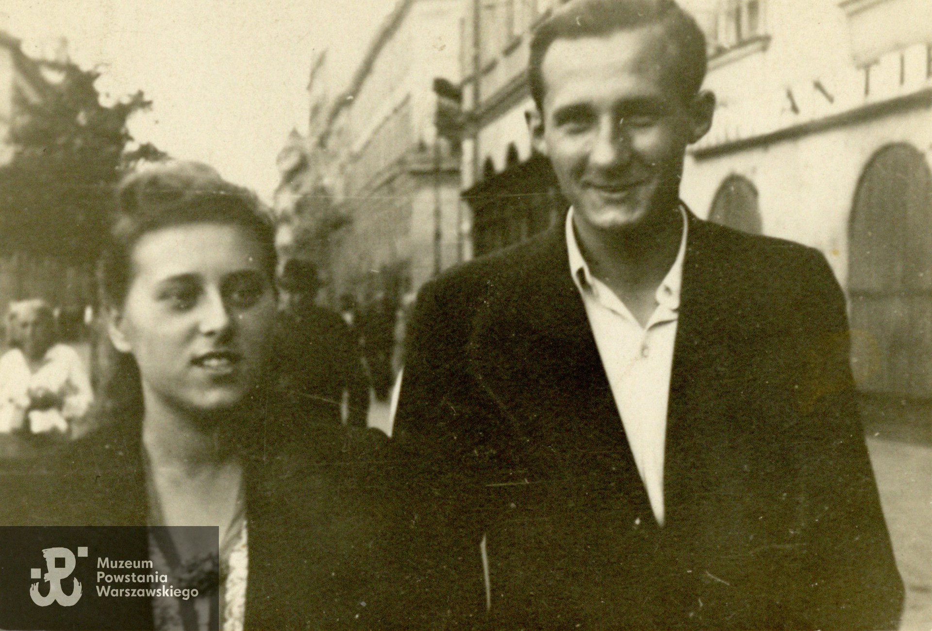 Ryszard Henryk Zalewski "Wojdak" (1922-1944), fotografia  z okresu okupacji niemieckiej. Fot. ze zbiorów rodzinnych p. Ryszarda Zalewskiego. Skany wykonano w Muzeum Powstania Warszawskiego, 10/2025.