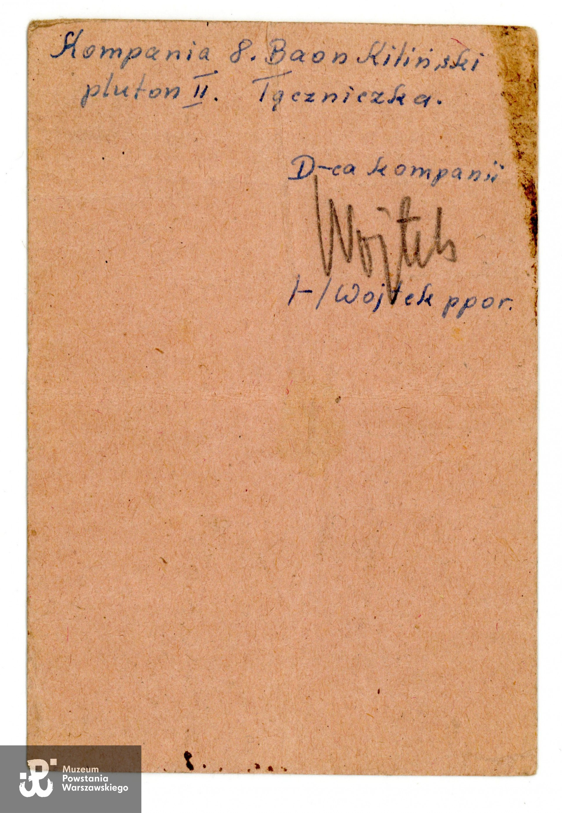 Rewers legitymacji Armii Krajowej Aliny Janowskiej.  Na dokumencie widoczny podpis dowódcy 8. kompanii - ppor. "Wojtka" ( ppor. Henryka Jakubowskiego "Wojtek"). Zbiory p. Michała Zabłockiego - archiwum rodzinne. 