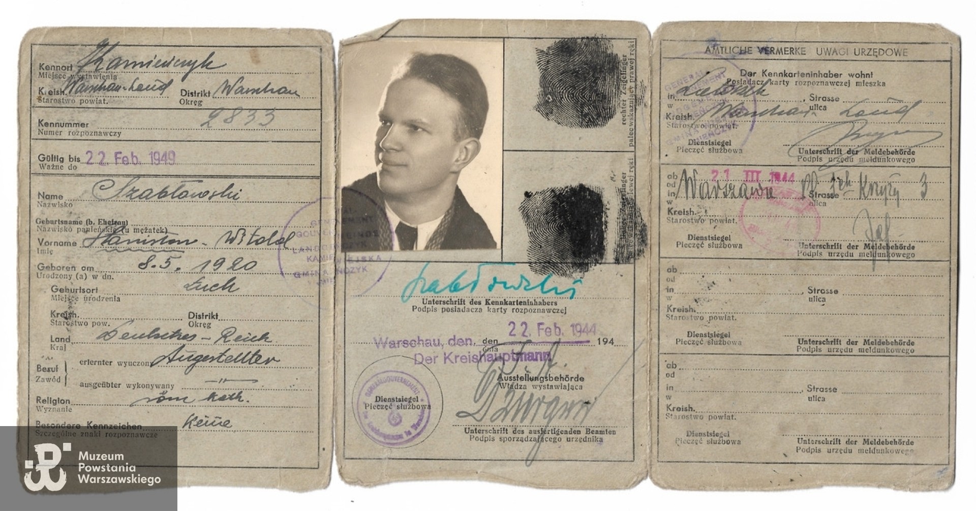 Należąca do Stanisława Szabłowskiego vel Wąsowskiego kenkarta (niem. Kennkarte, karta rozpoznawcza), dokument tożsamości wydawany przez okupacyjne władze niemieckie