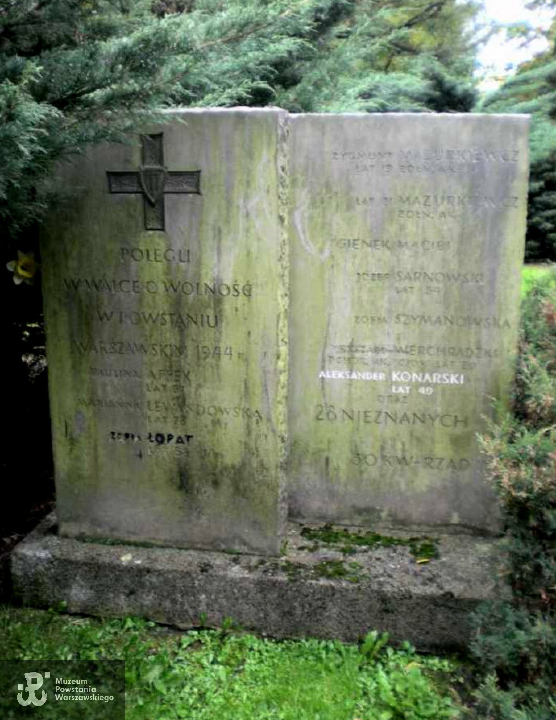 Cmentarz Powstańców Warszawy na Woli - miejsce pochowania Ryszarda. Na grobie błędny zapis nazwiska  "Werchradzki"