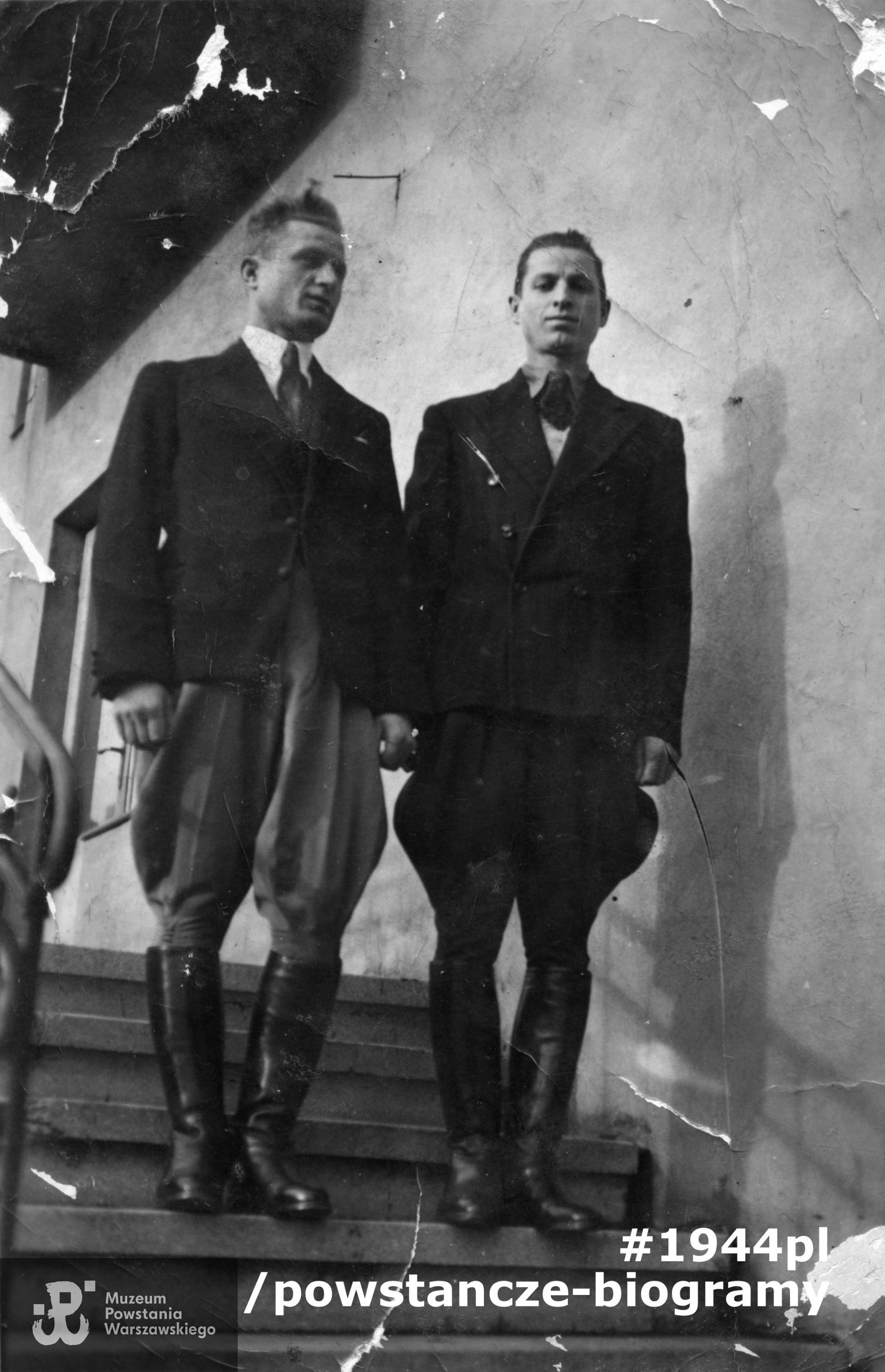 Mieczysław Roszkowski z bratem Stanisławem. Fot. ze zbiorów Muzeum Powstania Warszawskiego, sygn. P/7409