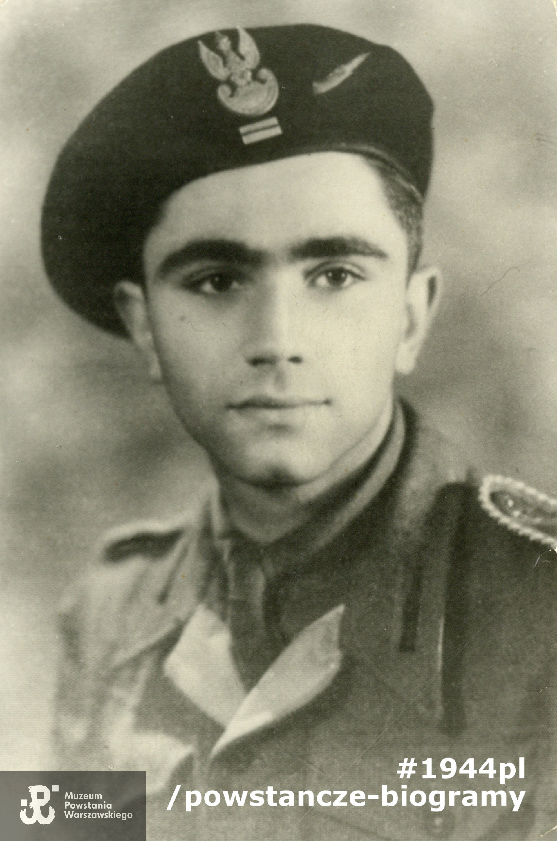 Jerzy Lankajtes "Lisowski" (1924-1999). Fotografia wykonana w 1945 roku we Włoszech, podczas służby w PSZ. Fot. ze zbiorów Muzeum Powstania Warszawskiego, zbiór Ewy Orlikowskiej - Krasnowolskiej