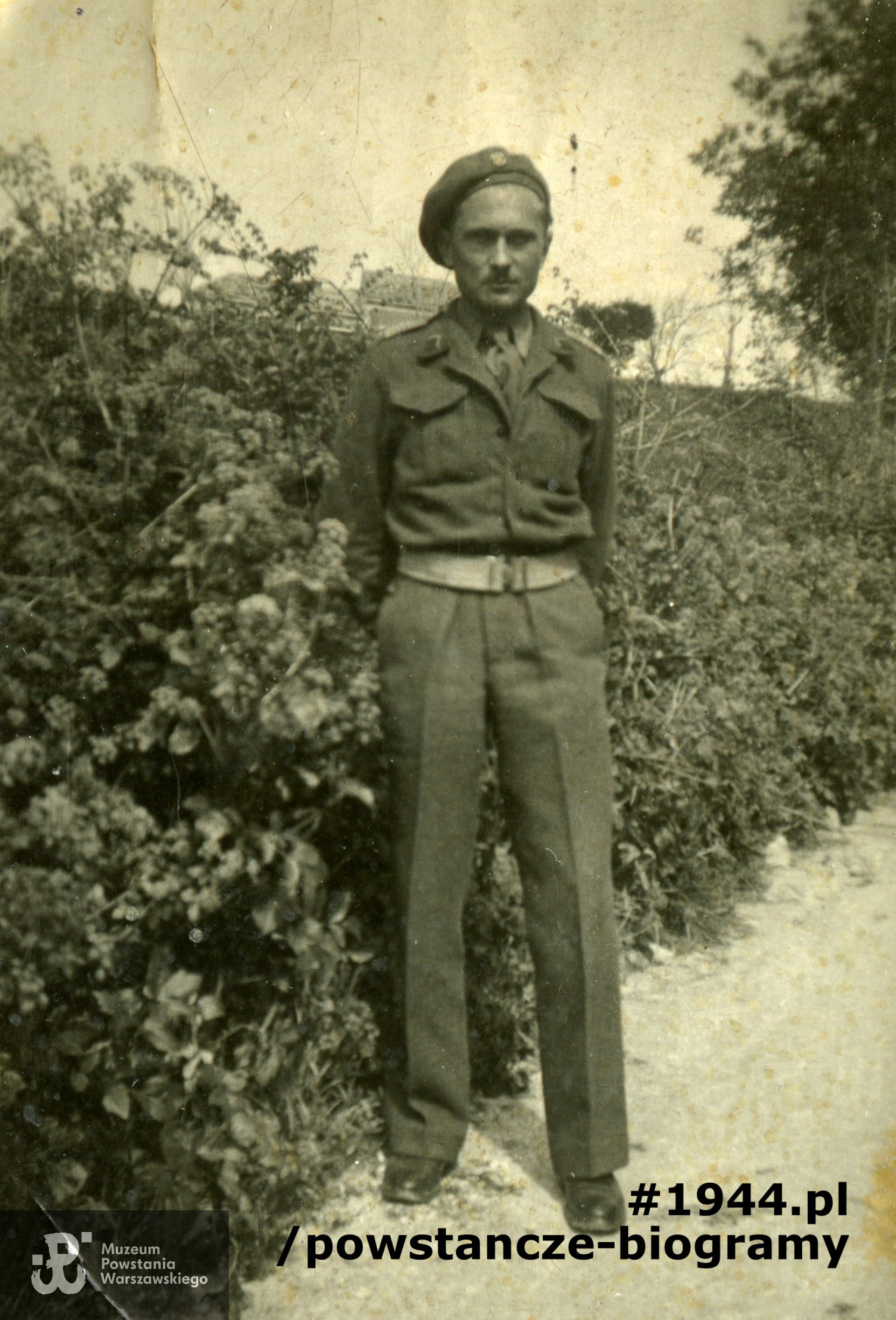 kpr. Stefan Jackowski "Stef". Na zdjęciu po wyzwoleniu, jako żołnierz Polskich Sił Zbrojnych na Zachodzie. Fot. z archiwum prywatnego p. Tadeusza Tryfona