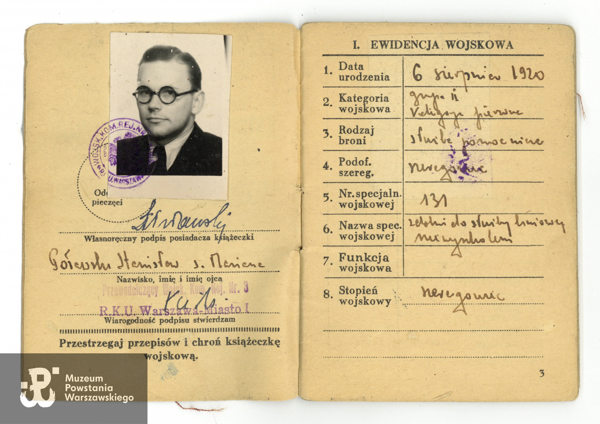 Książeczka wojskowa. Dokument z archiwum rodzinnego p. Pawła Poławskiego, syna Powstańca. Skan wykonano w Muzeum Powstania Warszawskiego w grudniu 2023. 