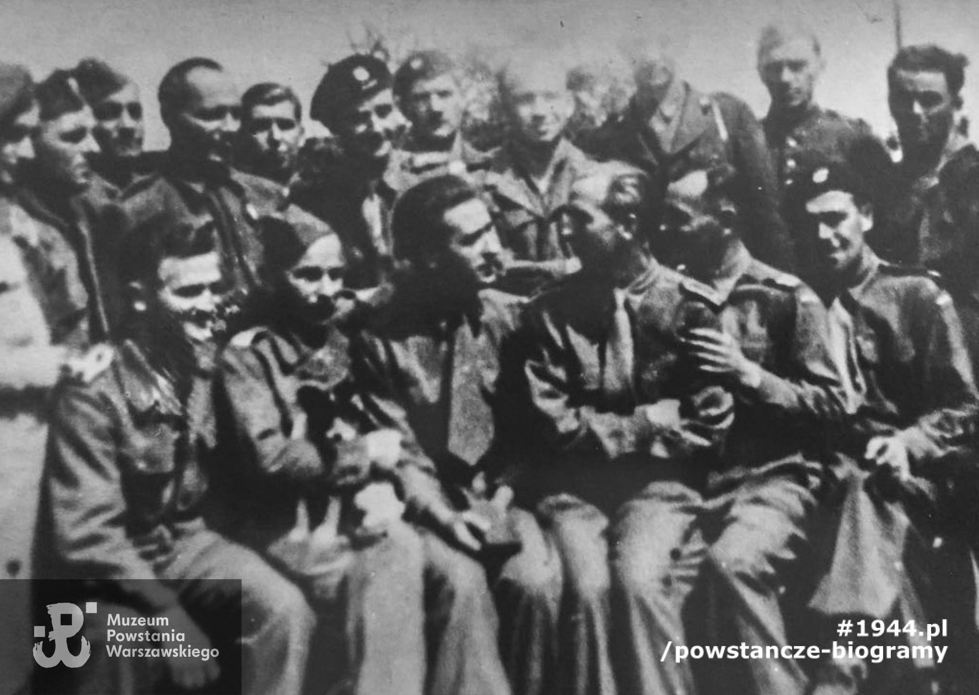 Fot. udostępniła p. Magdalena Jackiewicz z domu Kowalewska. Wg rozpoznania wnuczki Kazimierz Kowalewski siedzi w pierwszym rzędzie trzeci z lewej strony. Uwaga! identyfikacja dokonana wyłącznie przez rodzinę.