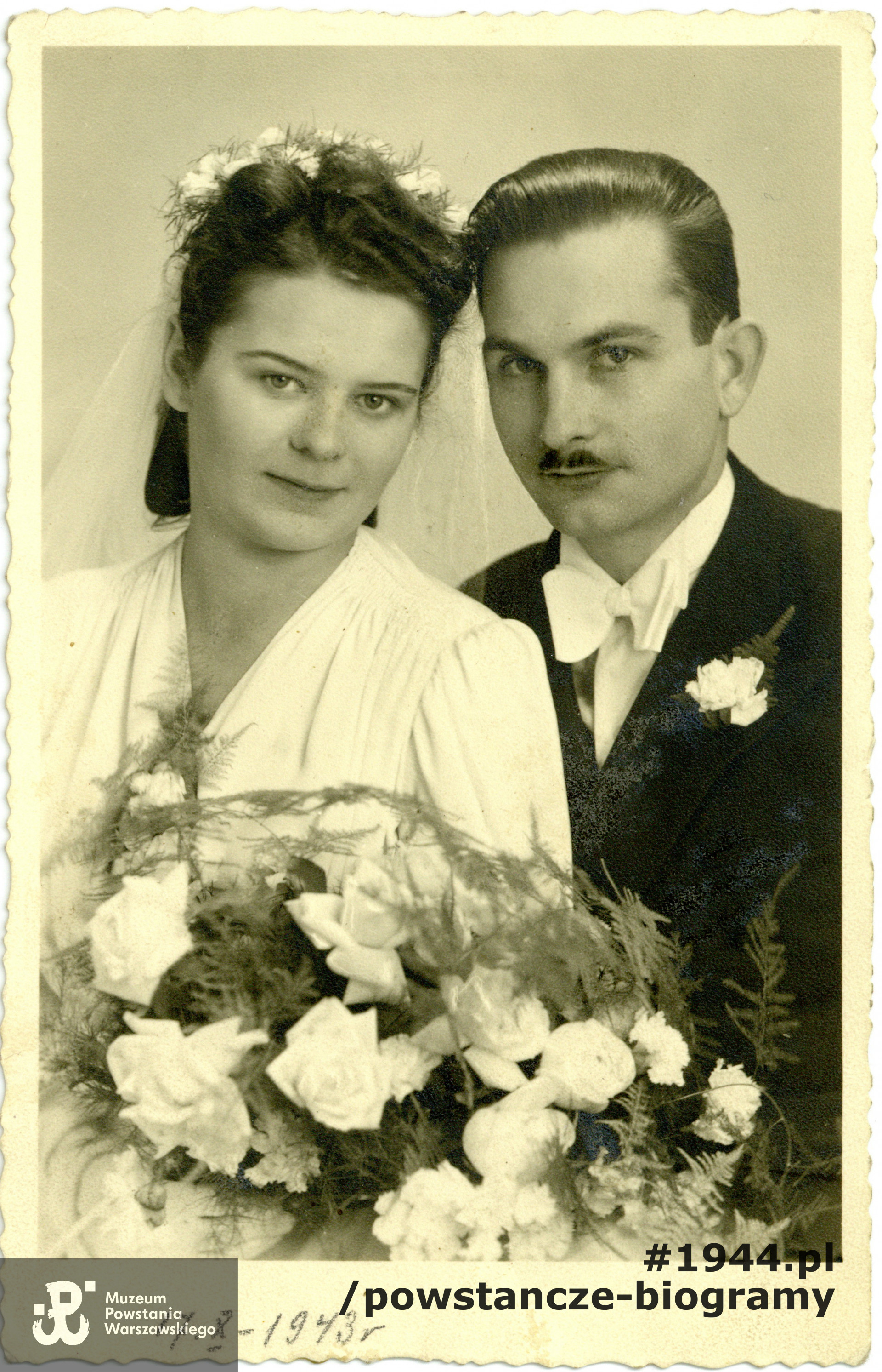 Ślub Haliny z Jerzym Kozakiem – 17 X 1943. Fot. ze zbiorów Muzeum Powstania Warszawskiego, dar p. Barbary Ajnenkiel