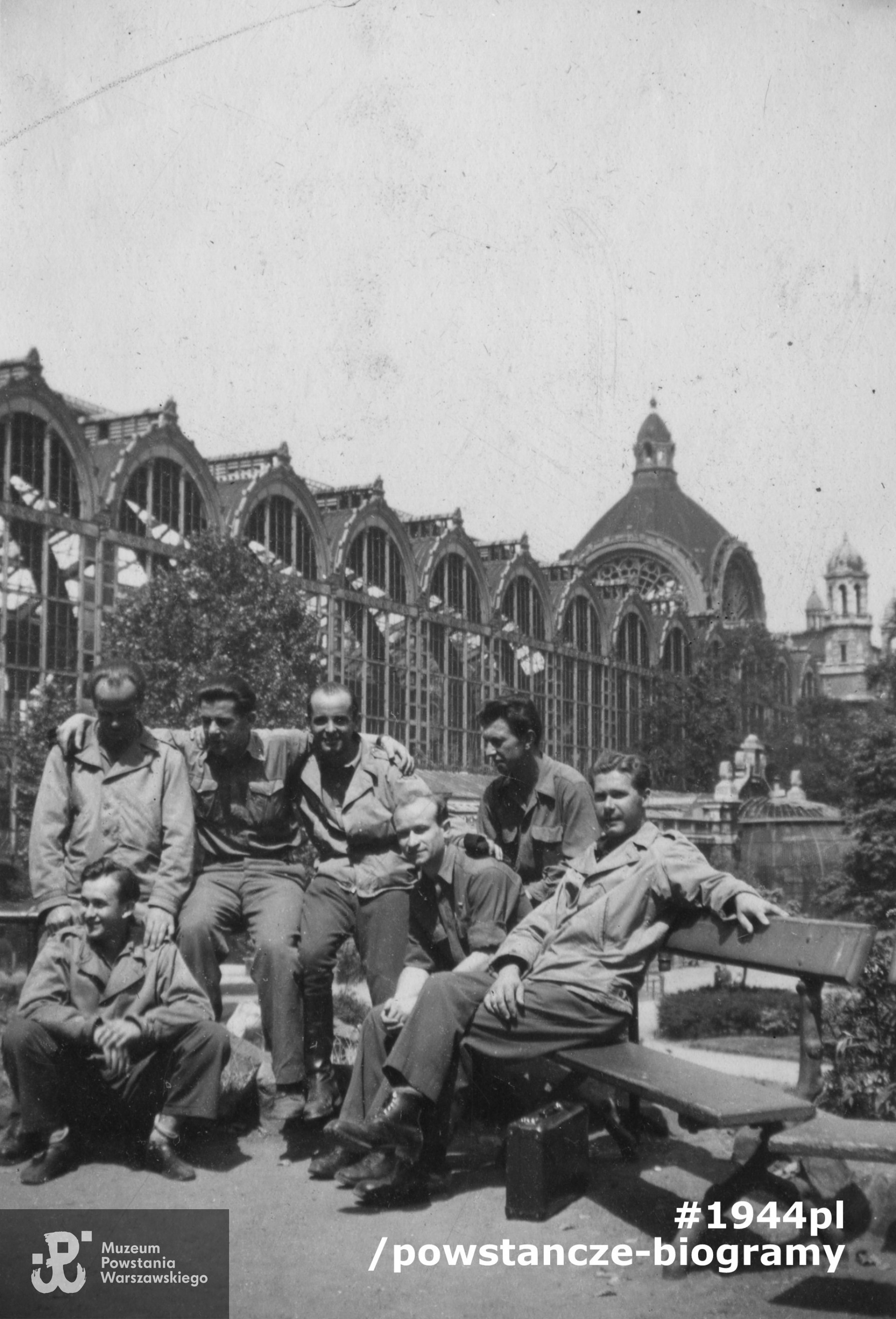 Na zdjęciu w II rzędzie, trzeci z lewej strony.Fot. z archiwum rodzinnego p. Lecha Piskorskiego