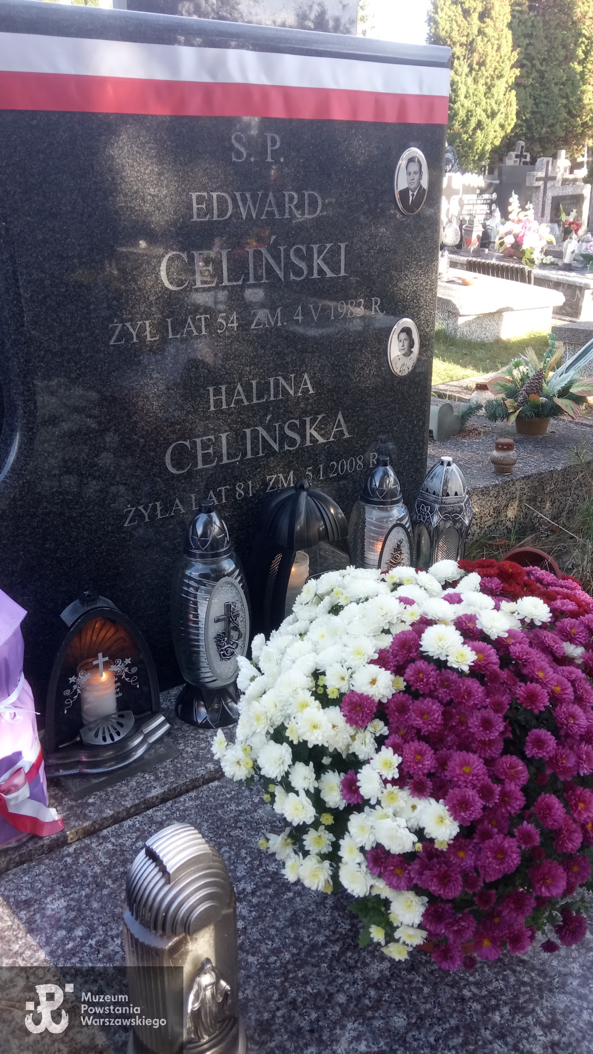 Warszawa, Cmentarz Komunalny  Północny (Wólka Węglowa),  kwatera W-V-12 Rząd 10 grób 6. Fot. udostępniła p. Małgorzata Tarnowska
