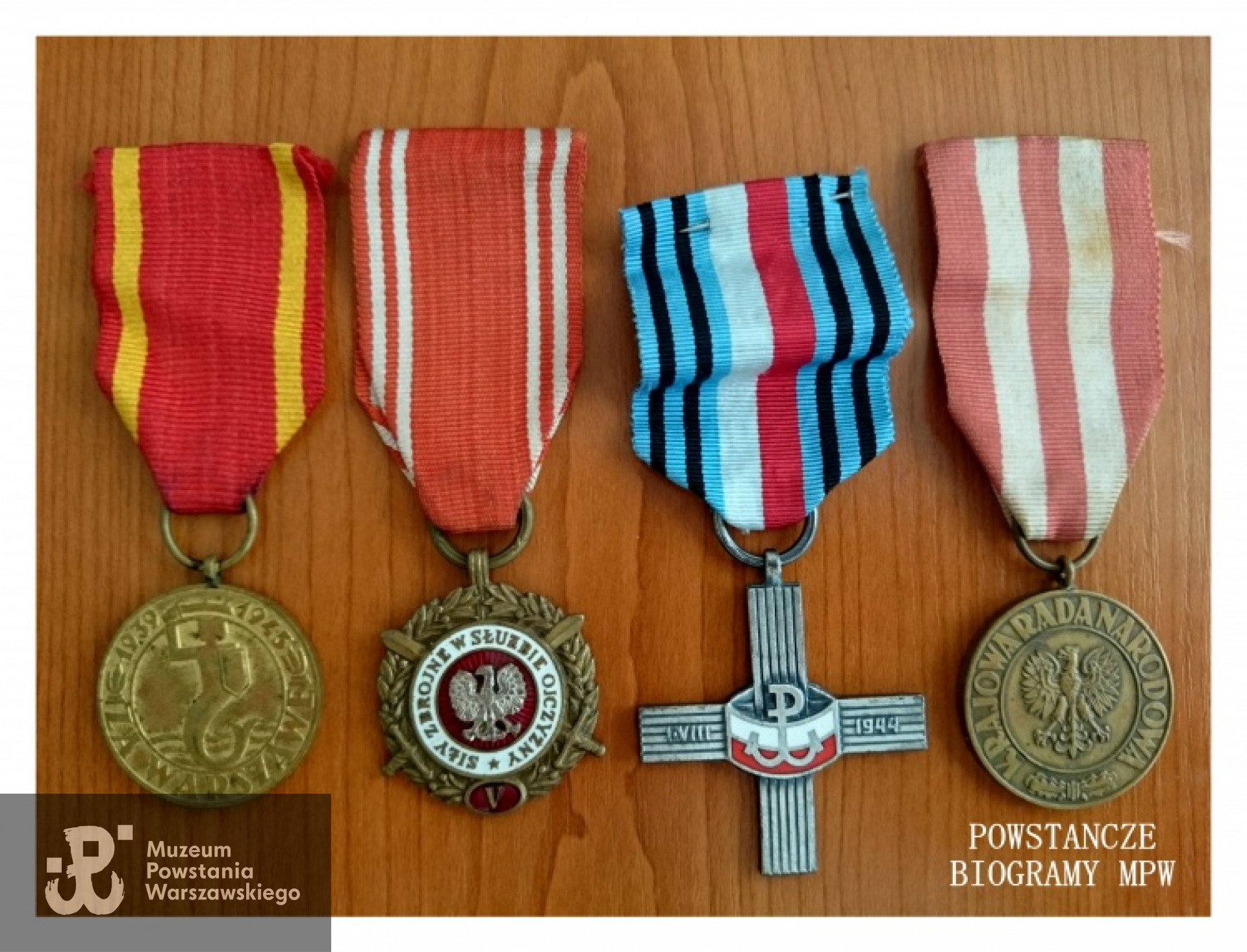 Medal za Warszawę 1939-1945, Warszawski Krzyż Powstańczy, Medal Zwycięstwa i Wolności. Z archiwum rodzinnego Michała Wilczyńskiego