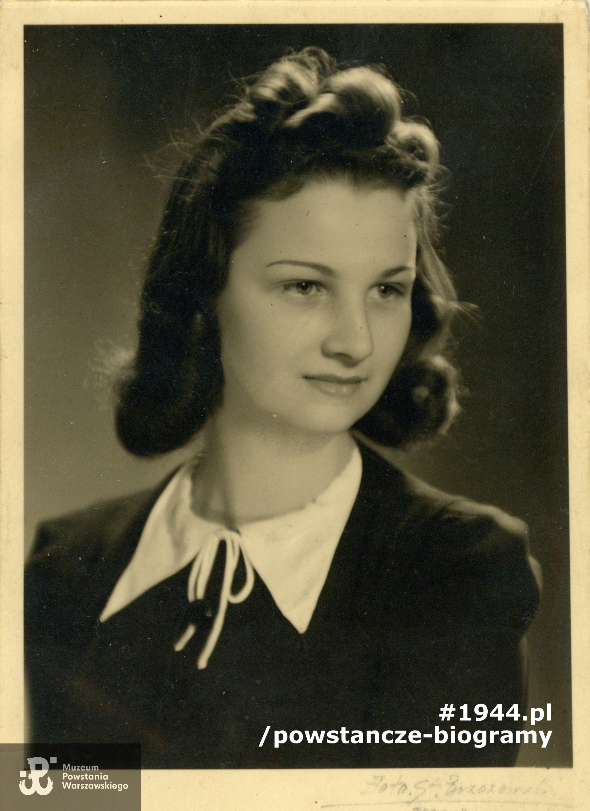  Opis zdjęcia: "Narzeczona Tadeusza", ołówkiem wpisano 'Wysocka" (?). Fot. z archiwum rodzinnego