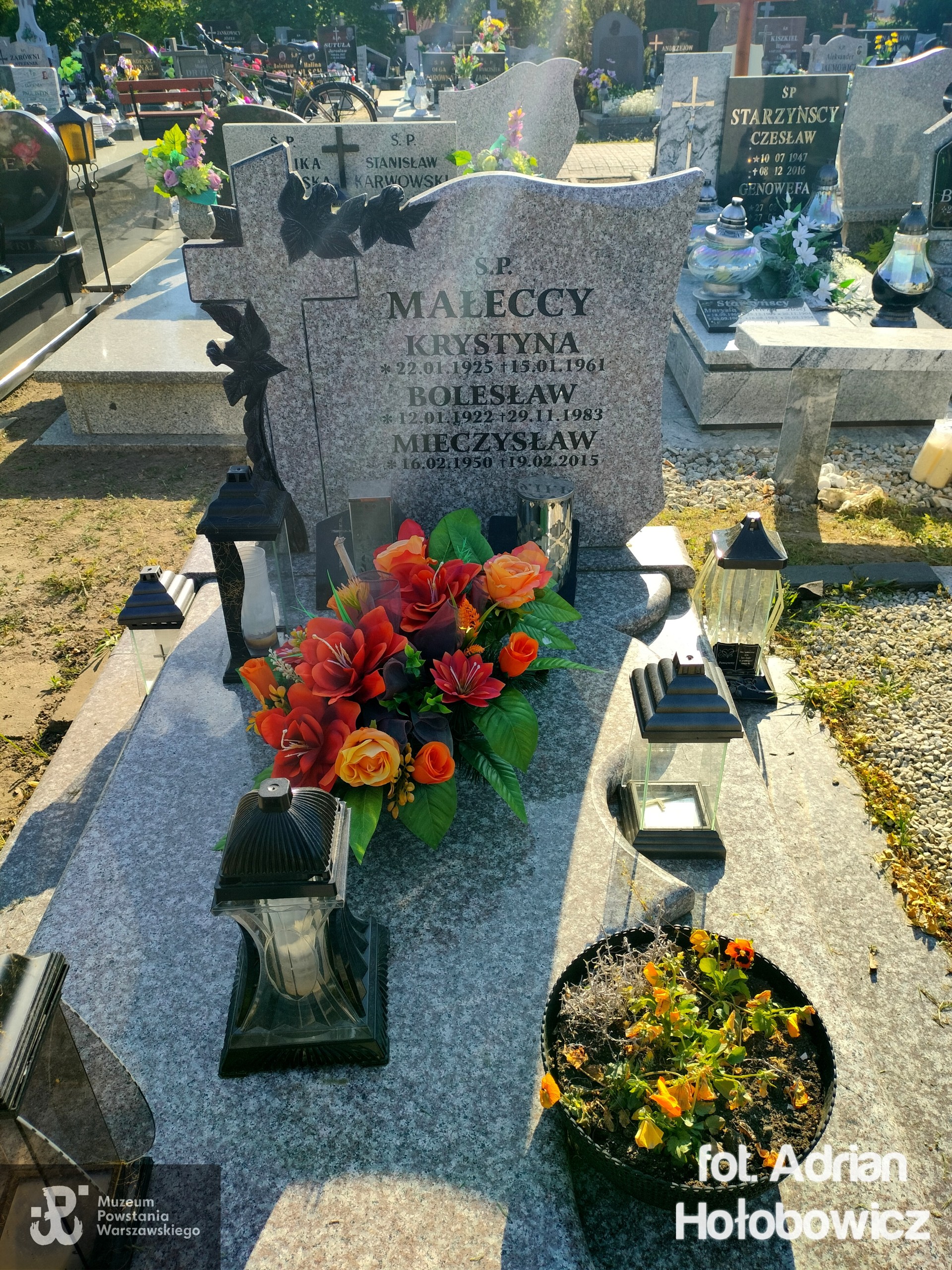 Cmentarz Komunalny  w Bytomiu Odrzańskim woj. lubuskie, sektor 3A, rząd 3, grób 79. Fot. wykonał i udostępnił  Muzeum p. Adrian Hołobowicz