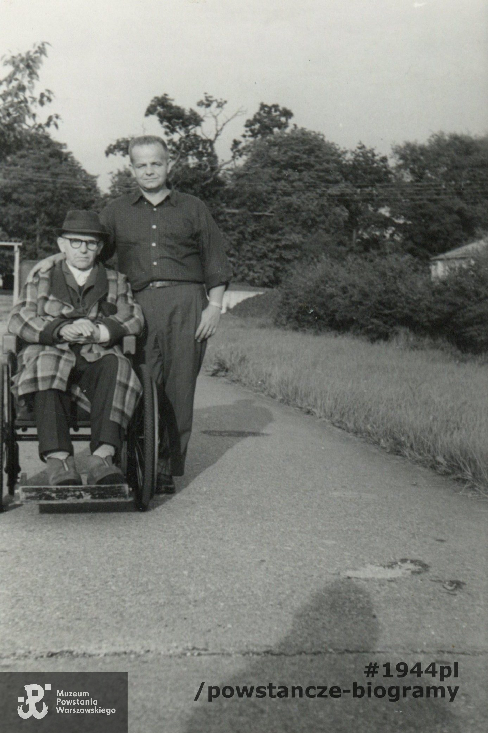 Z ojcem. Fot. ze zbiorów Muzeum Powstania Warszawskiego, sygn. P/9269/19, dar p. Krystyny Tabaczyńskiej