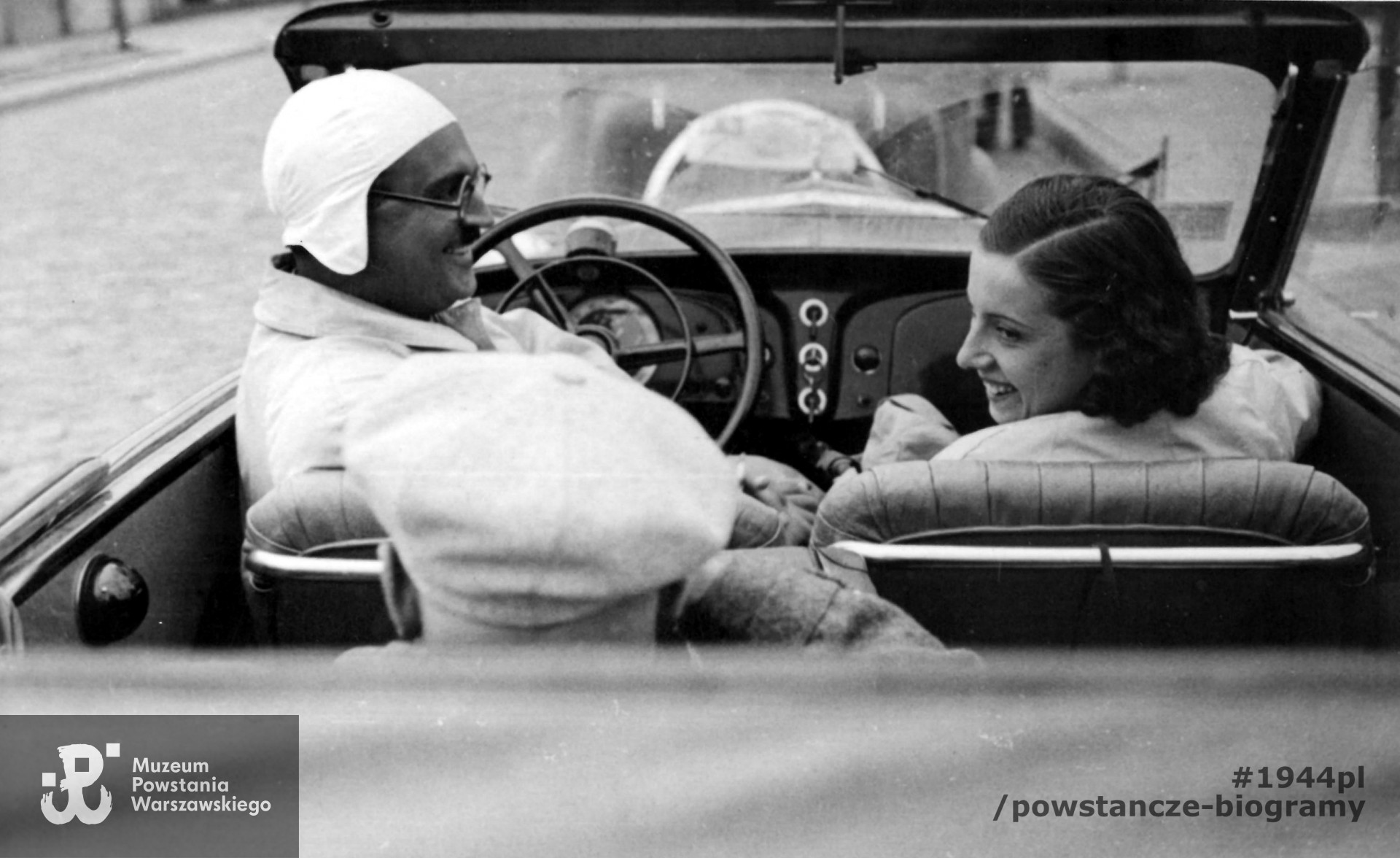 Alodia Prosińska i Aleksander Kleiber w jego samochodzie, lata 1935-1937. Fot.  udostępniła p. Klara Jackl, wnuczka Czesława Prosińskiego (1911-2003),  młodszego brata Alodii