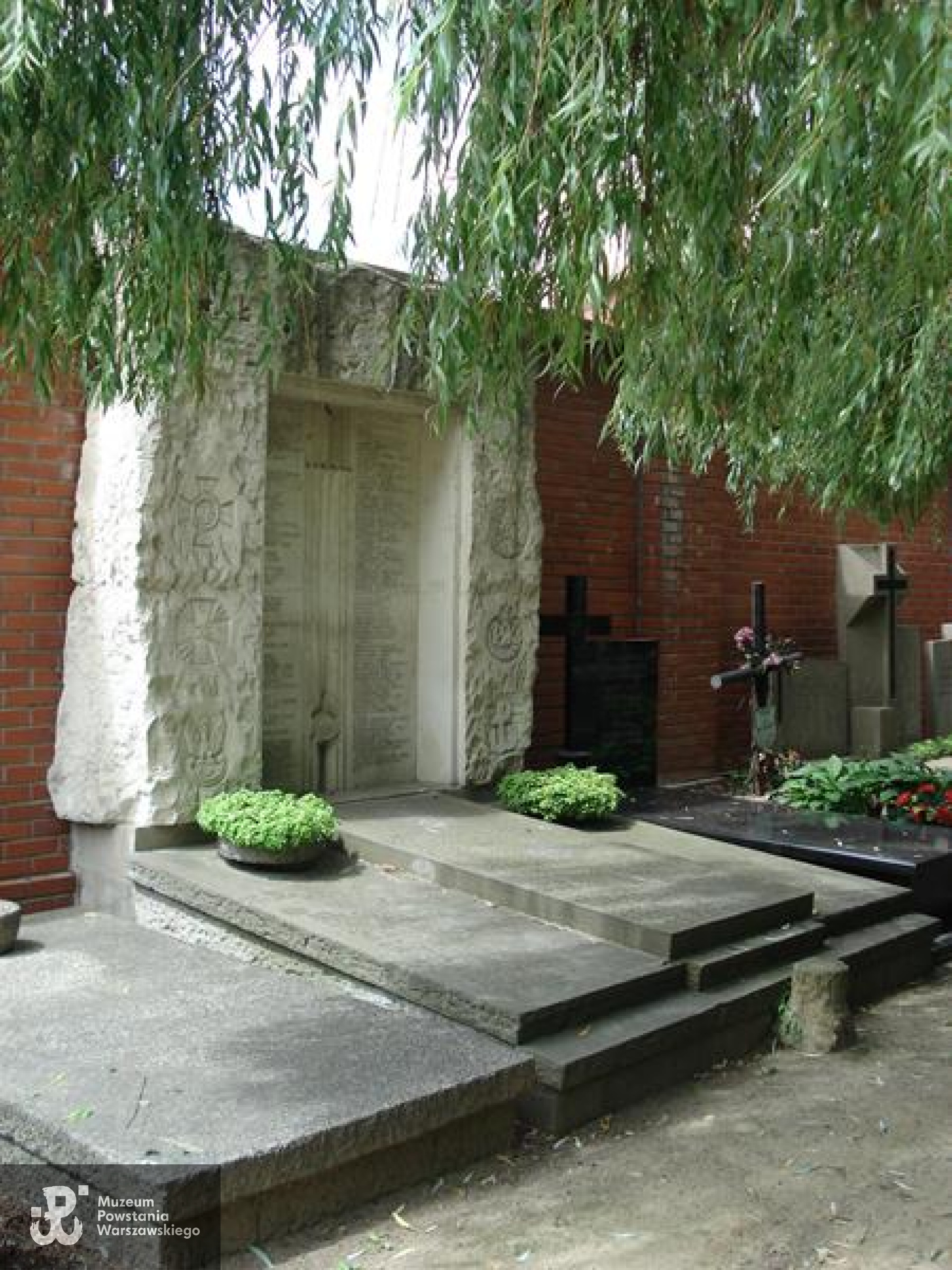 Fot. Warszawskie Zabytkowe Pomniki Nagrobne - <i>cmentarze.um.warszawa.pl</i>