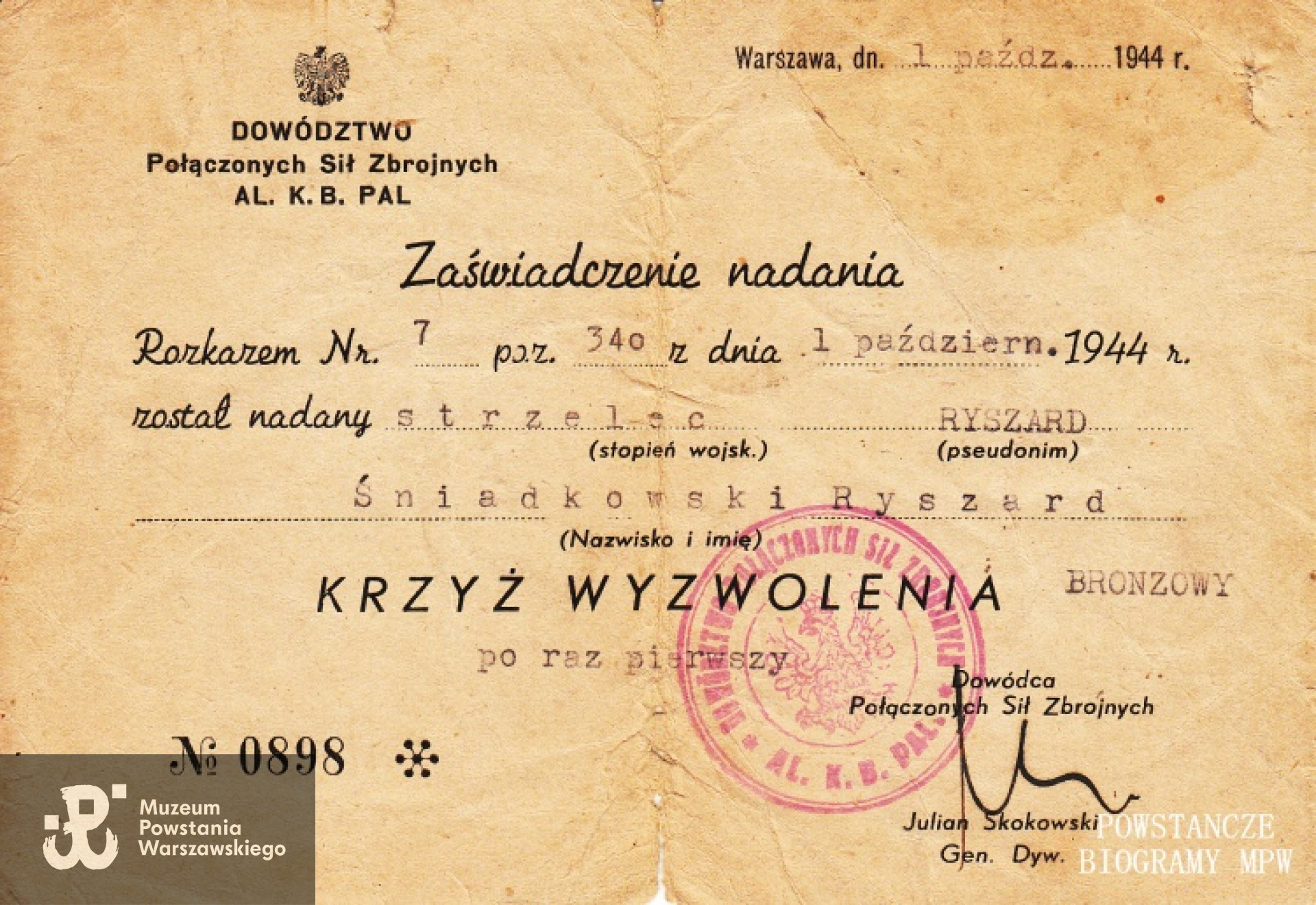 Zaświadczenie nadania Ryszardowi Śniadkowskiemu  Krzyża Wyzwolenia (pośmiertnie).Z archiwum rodzinnego Lecha Drągowskiego