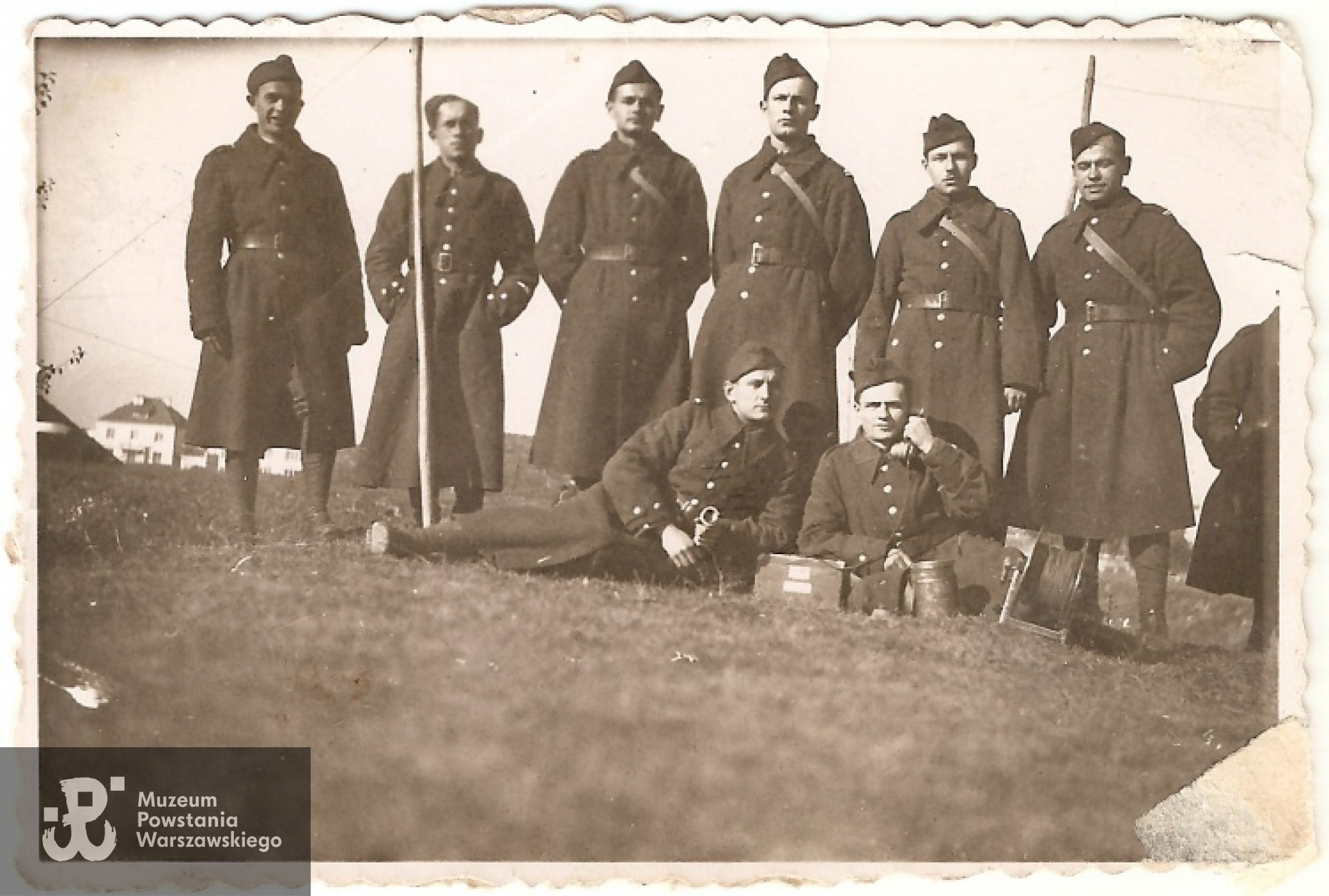 Zdjęcie z wojska - Józef Kaca na dole  po prawej