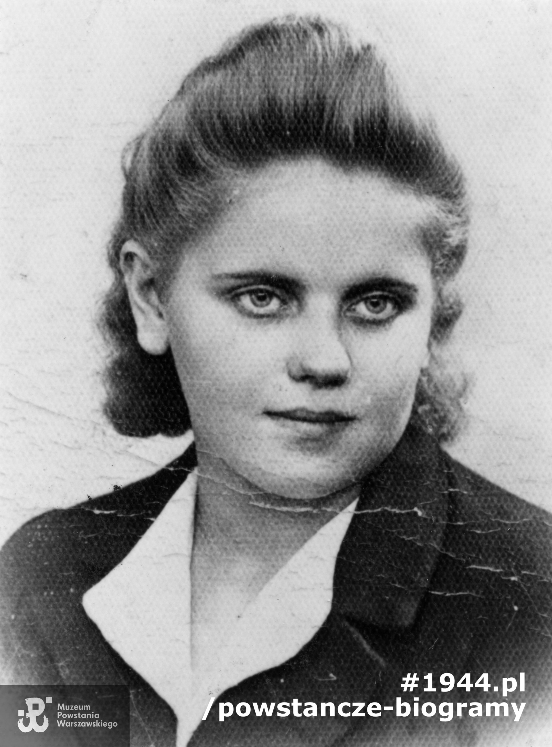 Plut. Barbara Szczepańska - Eustachiewicz "Gwiazda", Batalion "Iwo". Fotografia portretowa załączona do ankiety uczestnika Powstania Warszawskiego, ze zbiorów Muzeum Powstania Warszawskiego, sygn. MPW-IP/5809