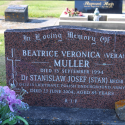 Balclutha Lawn Cemetery - adres: Balclutha, Clutha District,  Otago, New Zealand, źr. https://www.findagrave.com/memorial/226423335/stanislaw-josef-muller