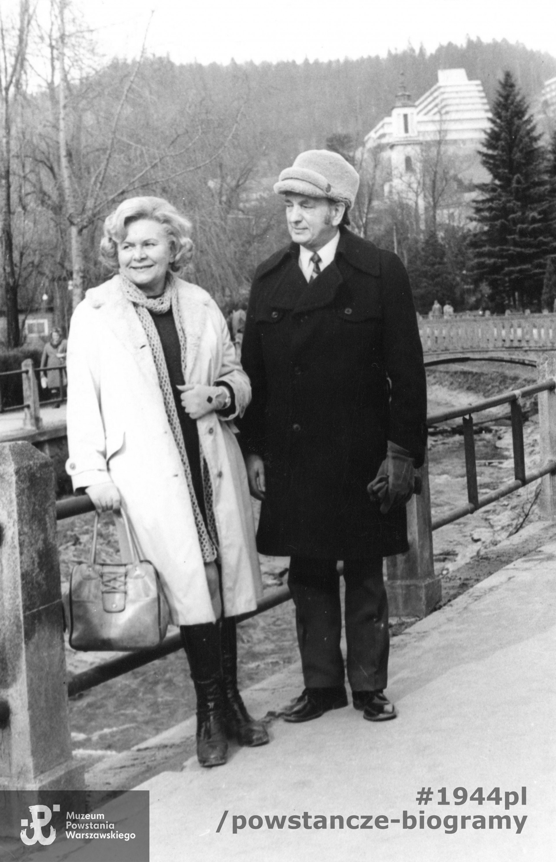 Barbara Radwańska na urlopie jesiennym w górach, z mężem Władysławem Latałą. Fot. ze zbiorów rodzinnych p. Jana Ziemowita Radwańskiego, brata p. Barbary