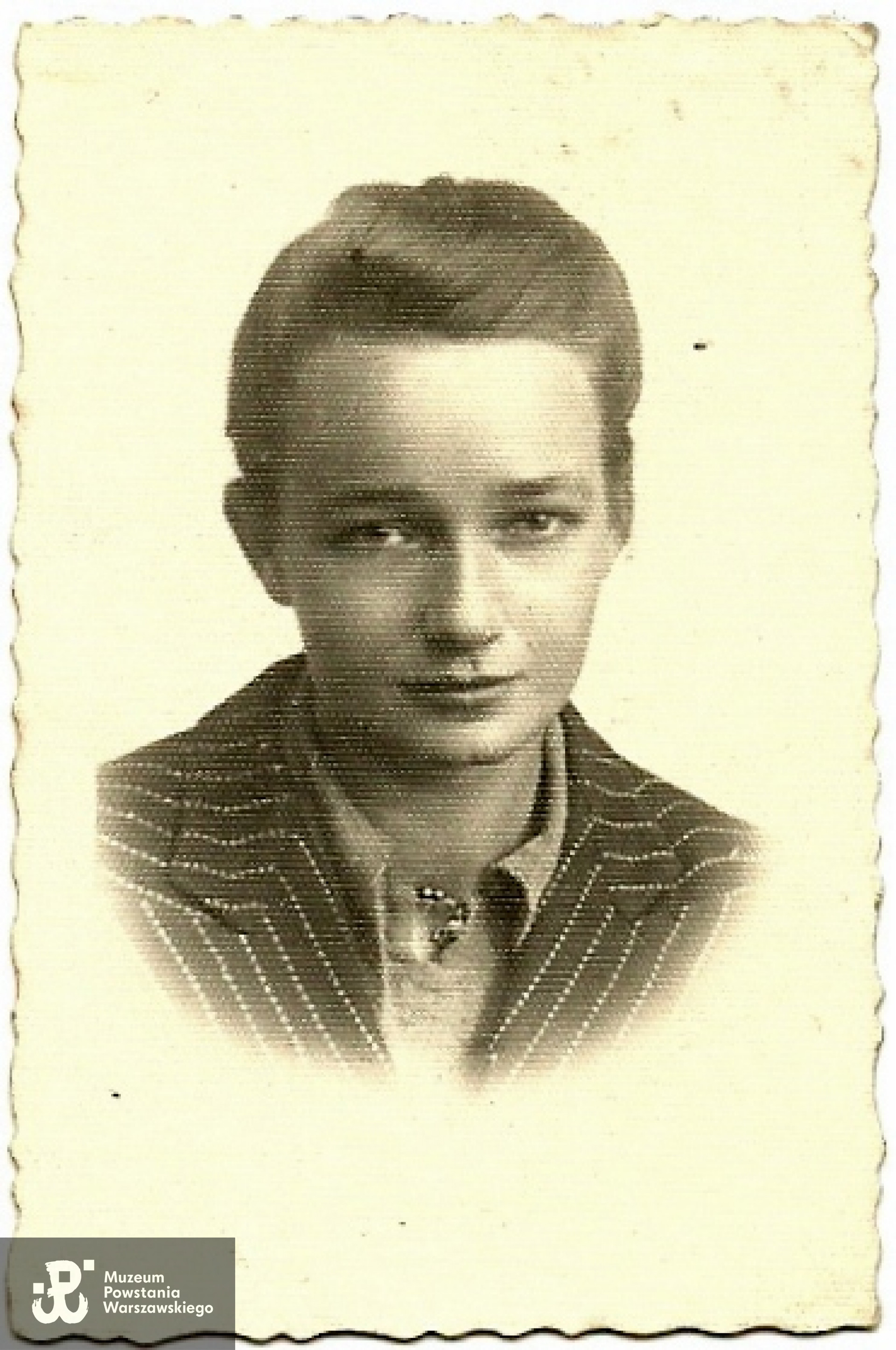 Krystyna Wyganowska "Natalia" . Fotografia zrobiona  po ucieczce z Pruszkowa, podpisana na rewersie  " Milanówek, 1 października 1944" . Ze zbiorów rodzinnych p. Urszuli Juhanowicz.