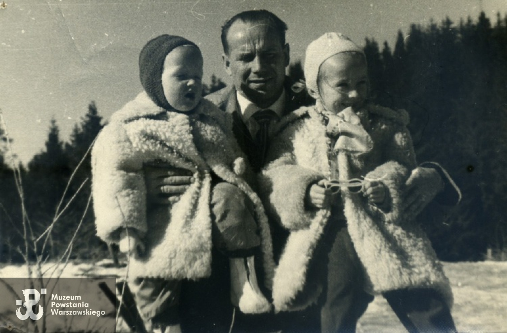 Jerzy Gorycki z córkami, lata 50-te. Archiwum rodzinne A. Siewiery