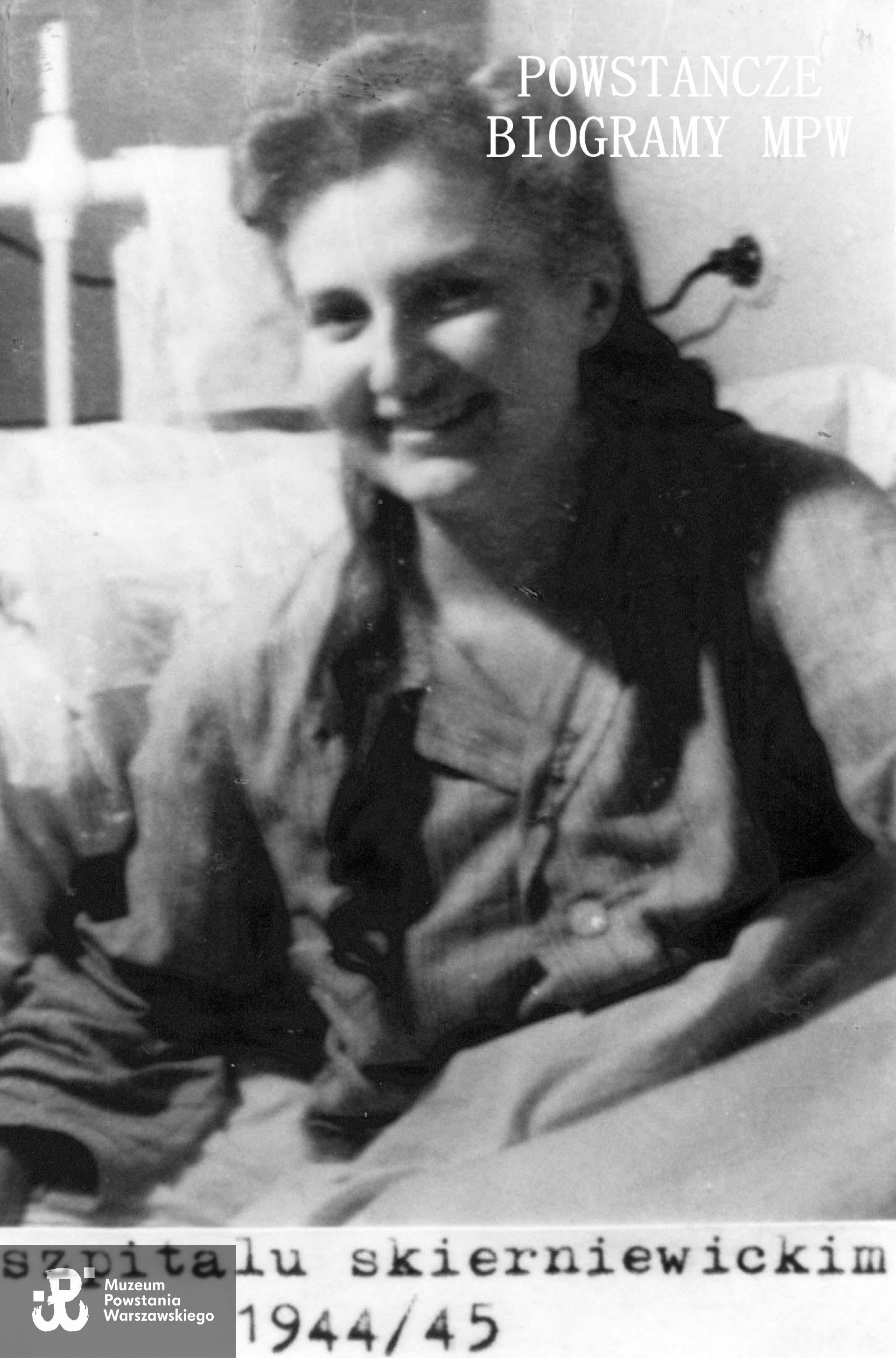 Sanitariuszka Natalia Łusznienko-Sobczak (1923-2003). Fot. ze zbiorów Muzeum Powstania Warszawskiego, sygn. P/4260