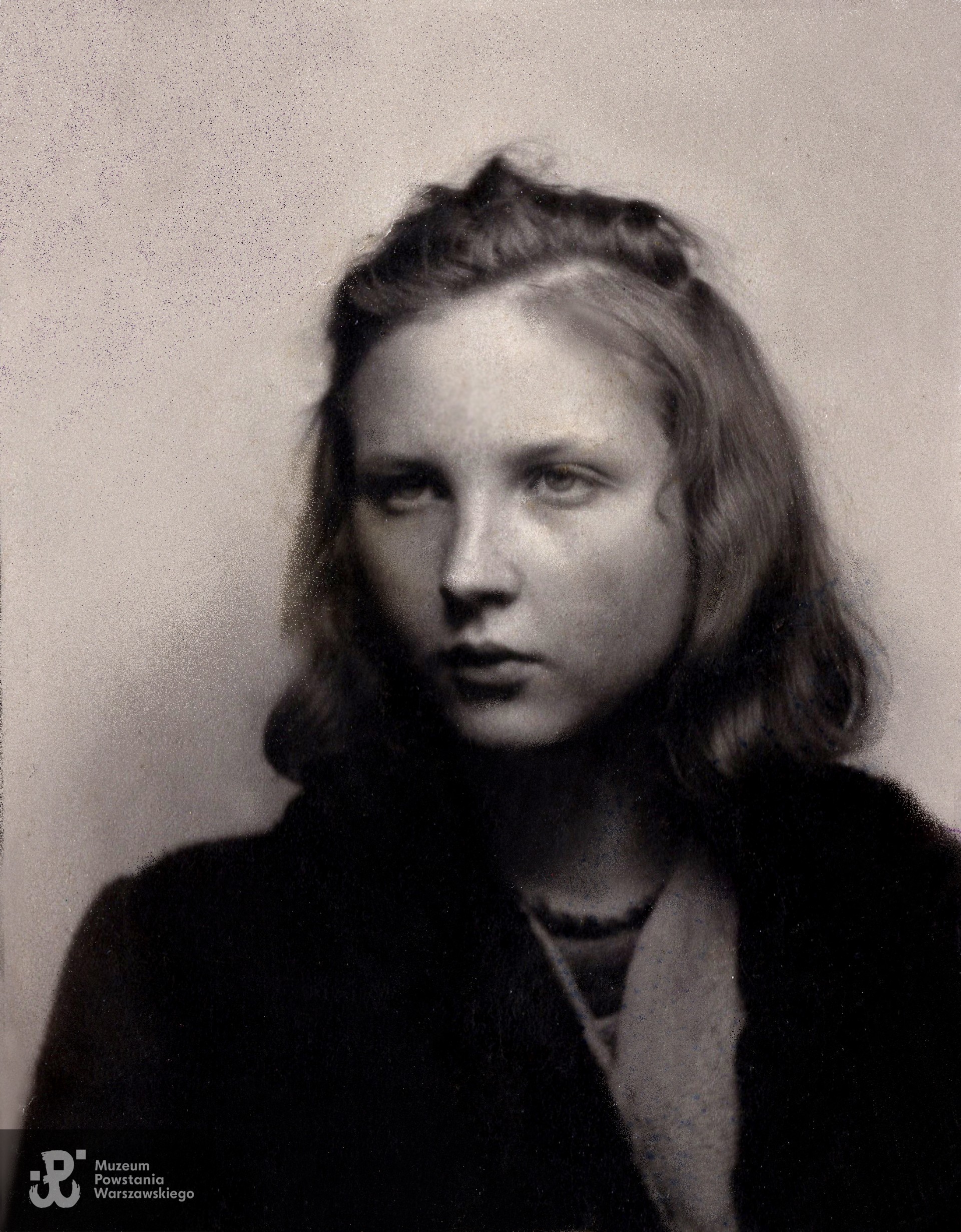 Irena Szabunia "Paproć". Fot. ze zbiorów rodzinnych, skan wykonano w Muzeum Powstania Warszawskiego - Dział Kombatanta