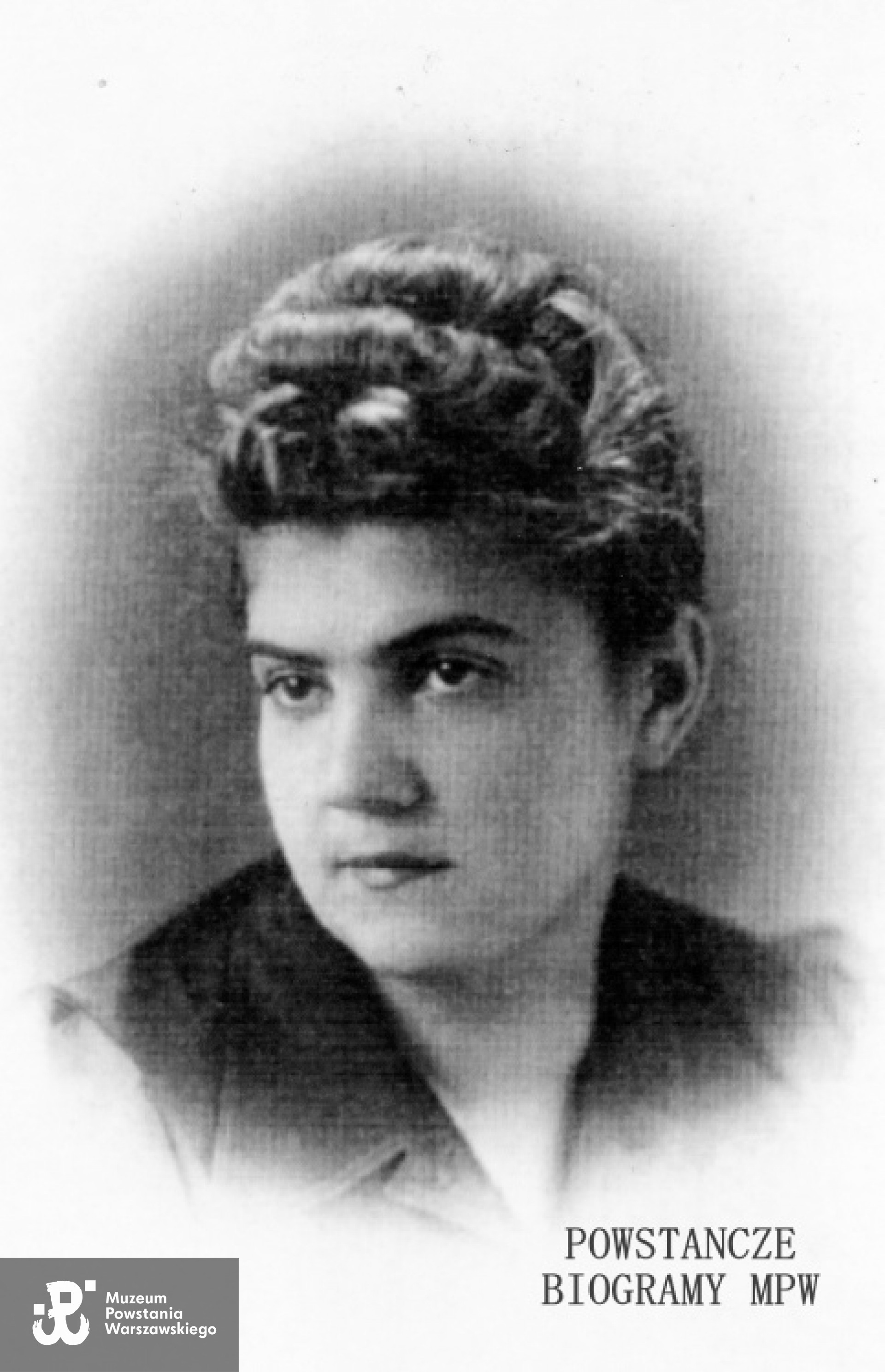 Maria Basiewicz - Szydluk ps. "Ryszarda Drutowska", "Rysia" - fot. z 1944/1945 roku.  Zdjęcie z archiwum rodzinnego Marii Szydluk / MPW