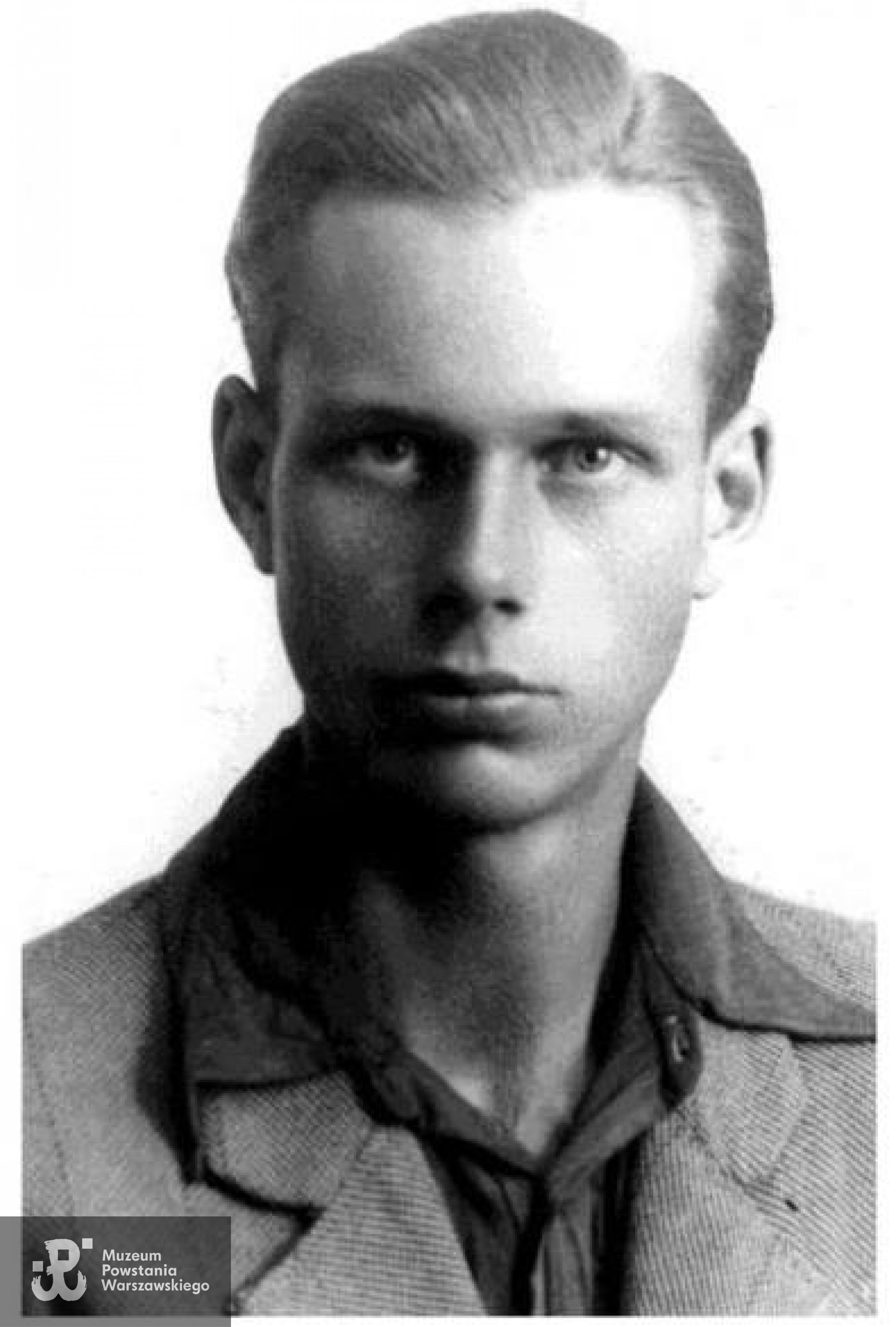 strz./kpr. Andrzej Wojciech de Sydow „Burnus” (1924-1944), fotografia udostępniona przez panią Annę Wiktorię Szarejko na profilu FB Biogramy Powstańców Warszawskich - uzupełnienia