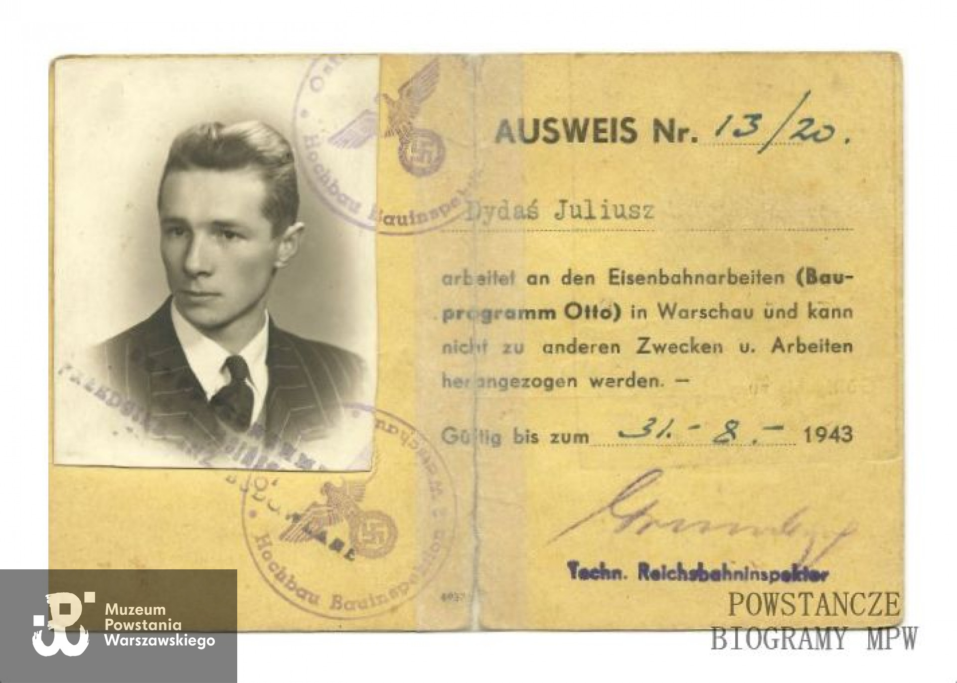 Należący do Juliusza Dydasia Ausweis - zaświadczenie o zatrudnieniu wydawane Polakom podczas okupacji przez władze niemieckie. Fot. z archiwum rodzinnego Jerzego Józefa Dydasia