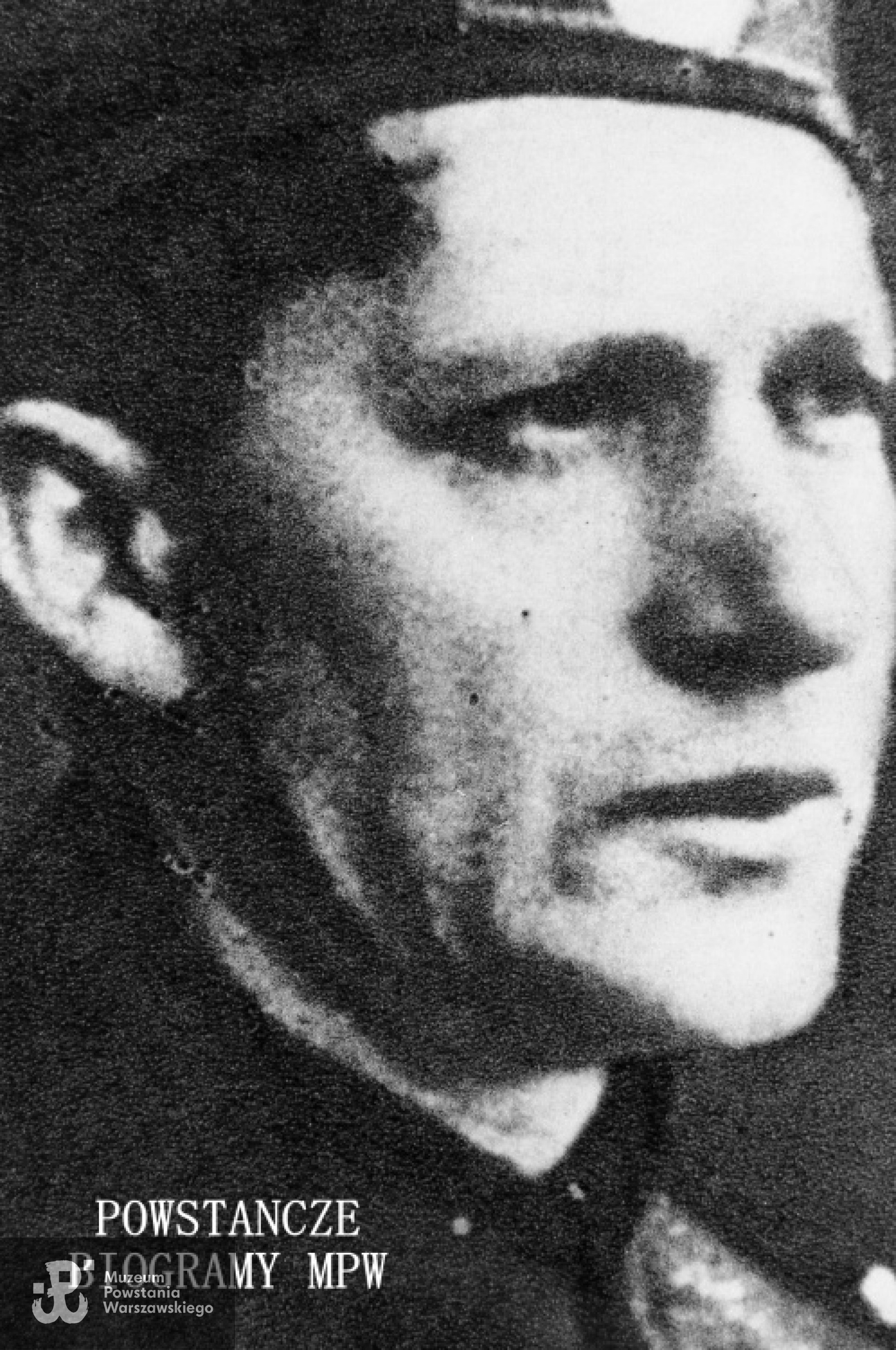 Fotografia z Powstania Warszawskiego. Ppłk Jan Mazurkiewicz  "Radosław". Ze zbiorów Muzeum Powstania Warszawskiego, sygn. MPW-IH/5810