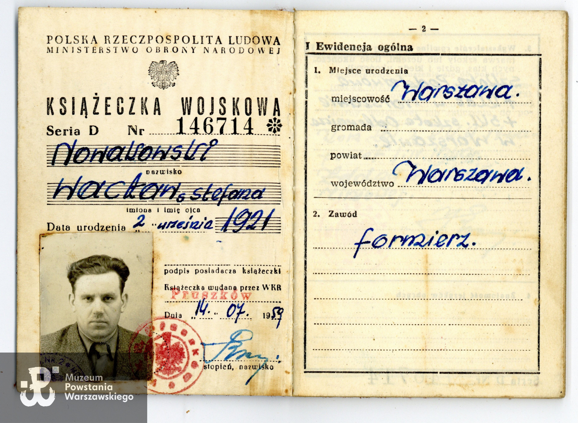 Należąca do Wacława Nowakowskiego książeczka wojskowa. Dokument wystawiony po wojnie. Ze zbiorów rodzinnych. Do wykonania skanu udostępniły  Elżbieta i Jolanta Wolańczyk, wnuczki