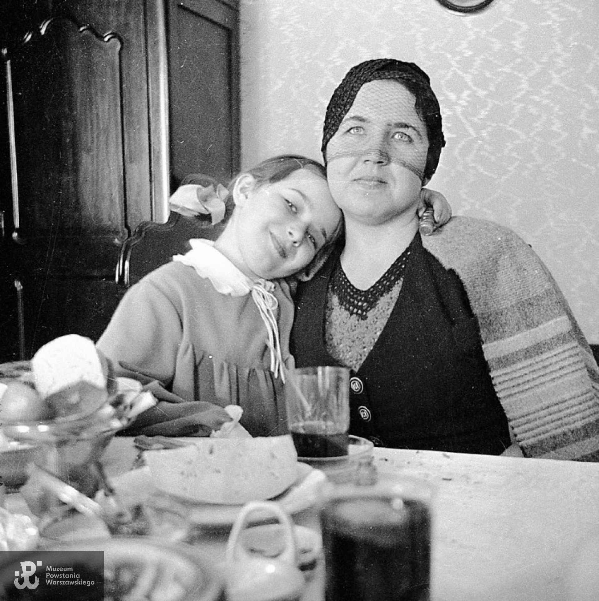 Z matką Janiną. Fot. Zofia i Piotr Glegoła - archiwum rodzinne.