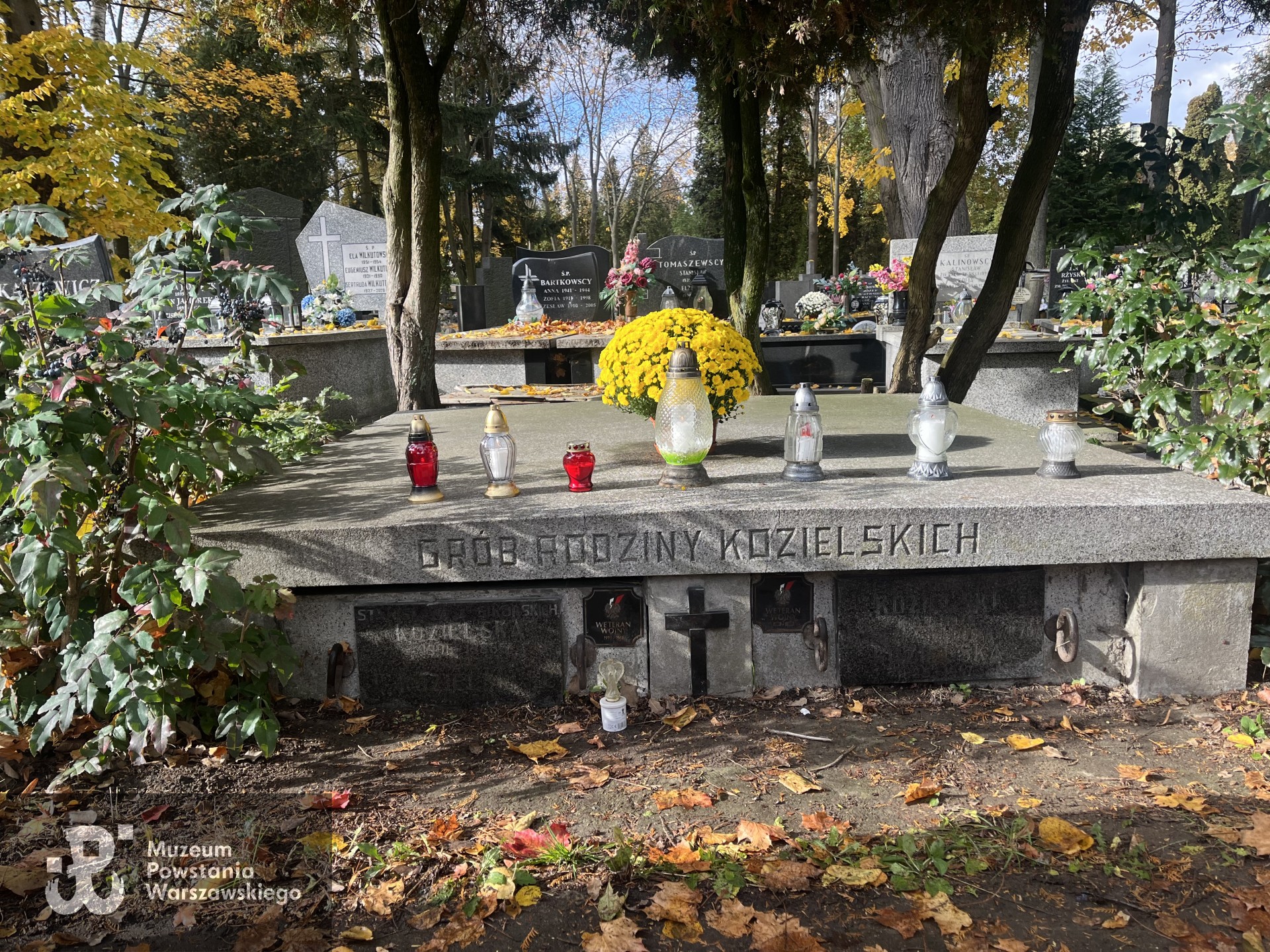 Grób rodzinny w Płocku  na Cmentarzu Rzymskokatolickim Parafii św. Bartłomieja Apostoła, Fot. udostępniła p. Maja Żółtowska, archiwum rodzinne