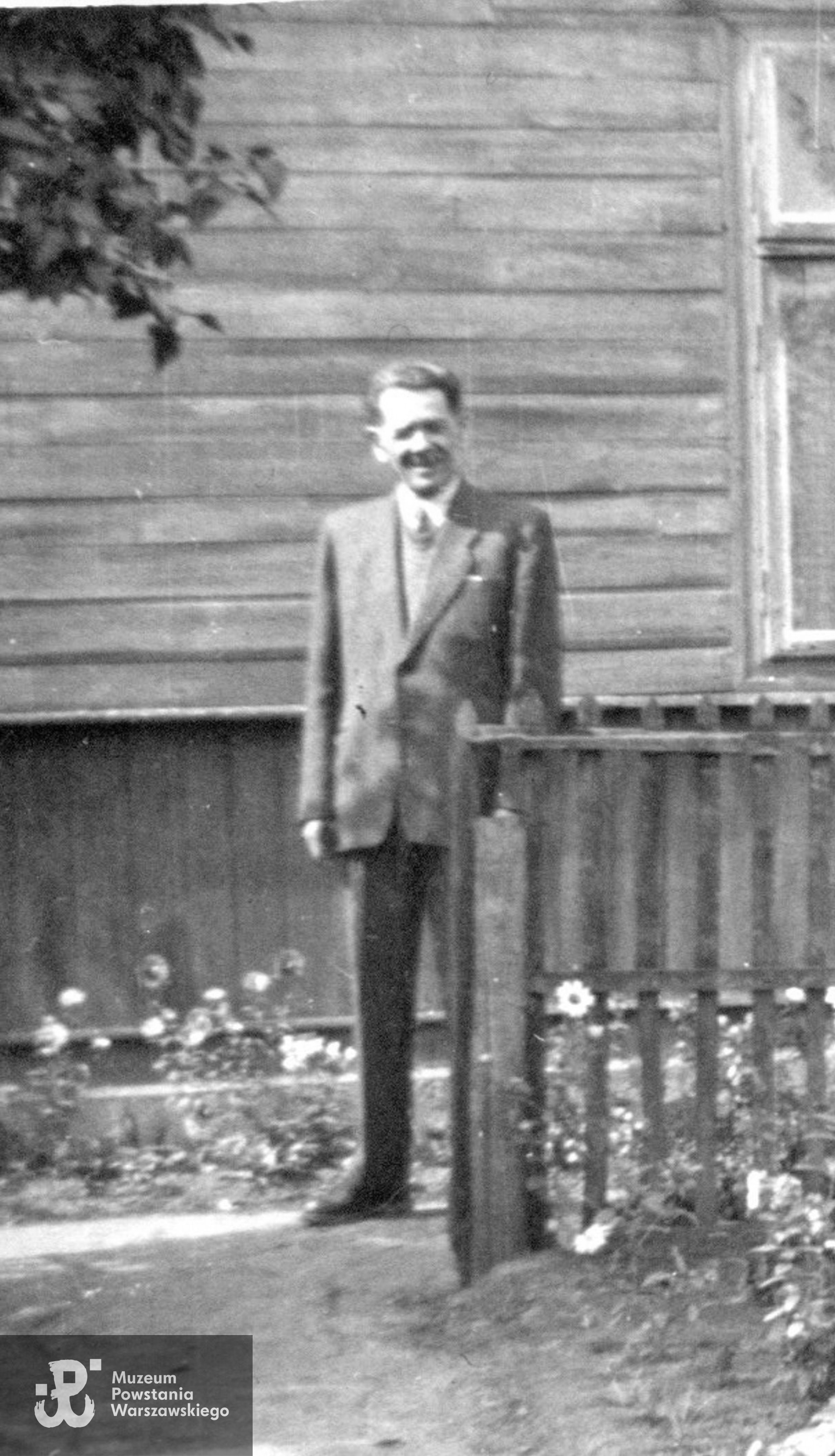 Stefan Boczek "Karski". Fot. ze zbiorów rodzinnych, udostępniła p. Julia Wiktorska-Wołczak. Skany wykonano w Muzeum Powstania Warszawskiego, 05/2025