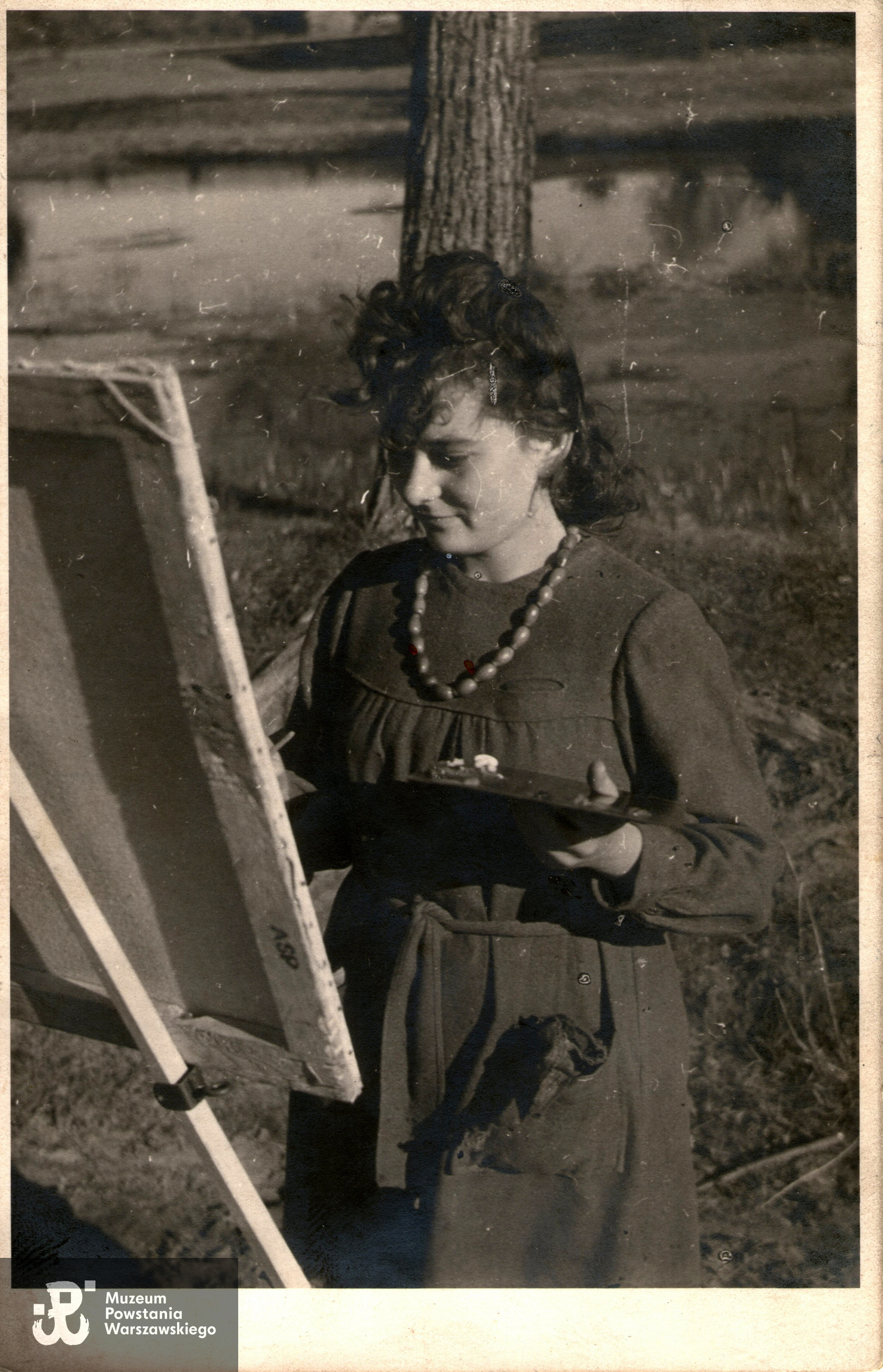 Wanda Zalewska  - plener ASP, między 1947 a 1950 rokiem. Fot. ze zbiorów rodzinnych, udostępnił p. Paweł Zdun