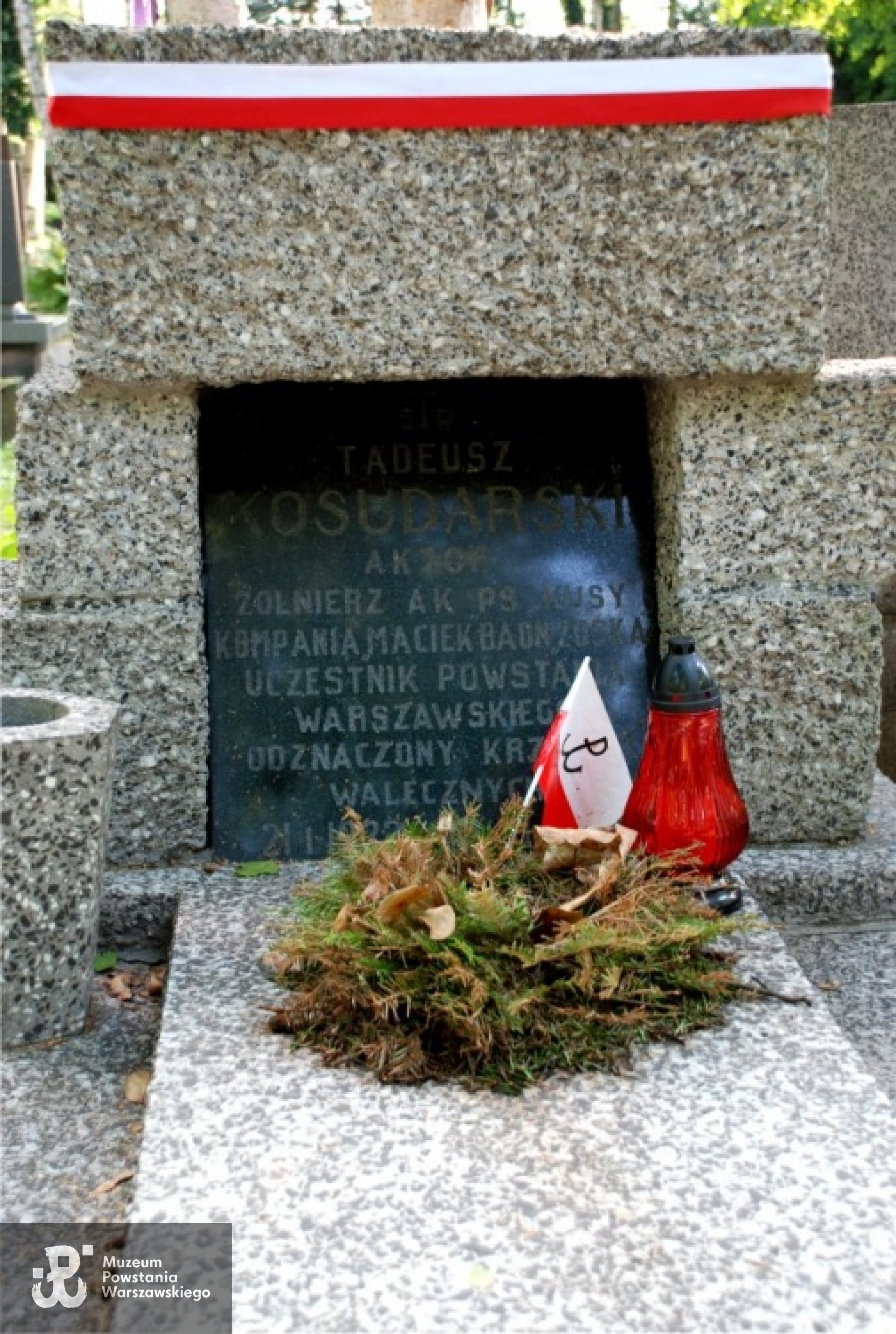 Mogiła Tadeusza Kosudarskiego. Źrodło: <i>Wikipedia</i>