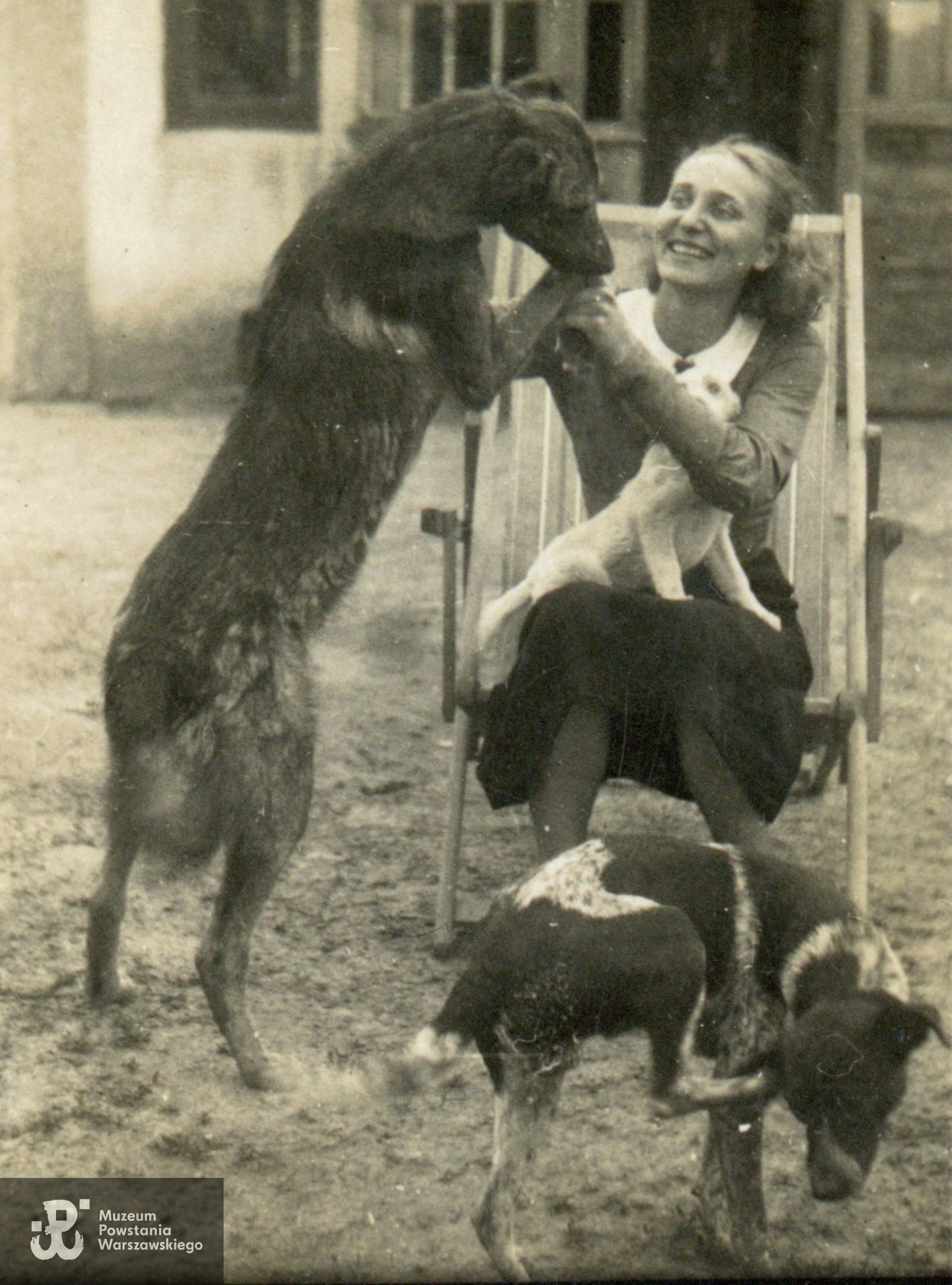 sanit. Lucyna Laferska, fotografia sprzed wybuchu II wojny światowej, prawdopodobnie 1938/1939 r. Fot. ze zbiorów rodzinnych