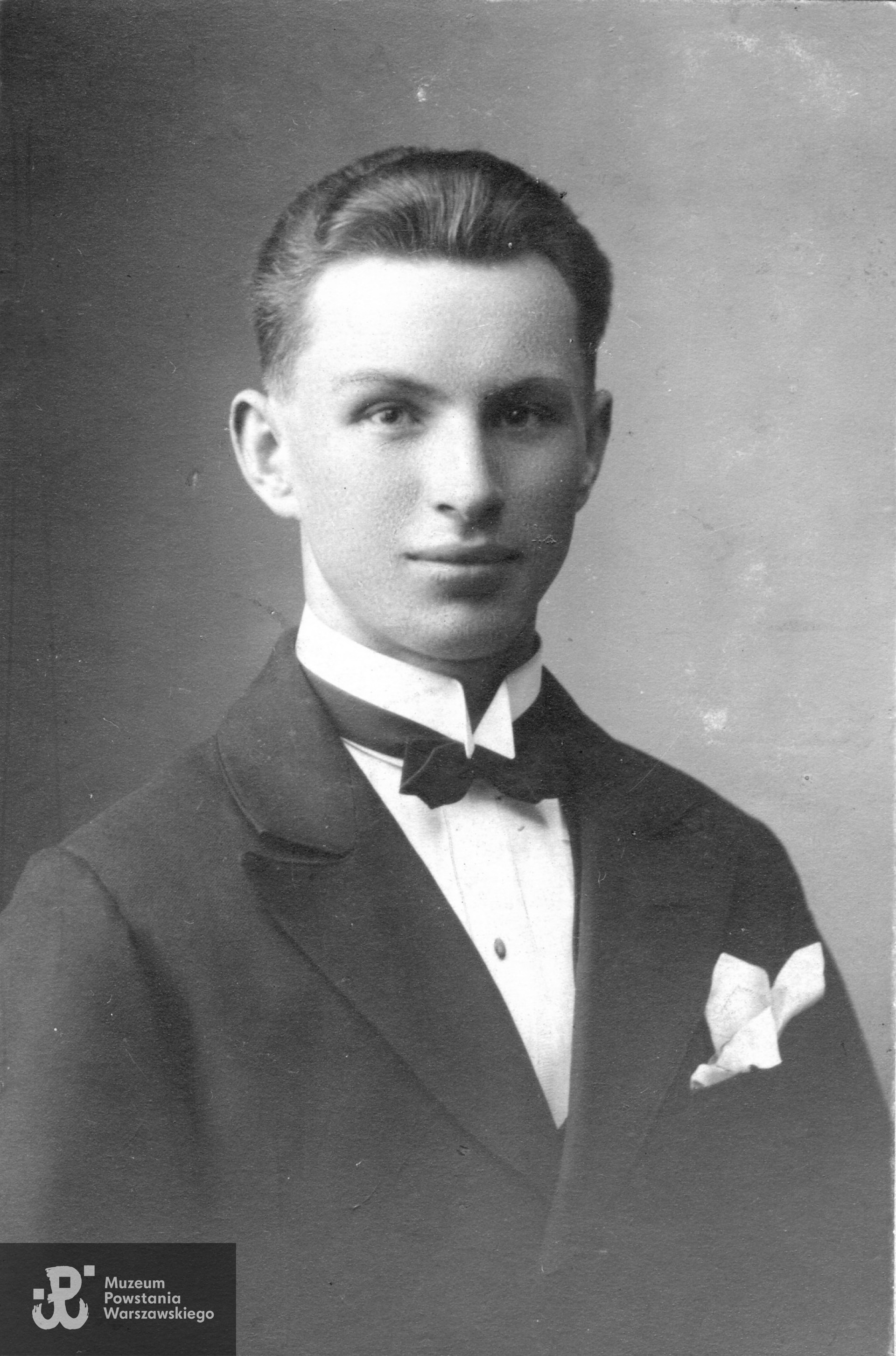 Feliks Wieluński (w młodości), fotografia ze zbiorów rodzinnych udostępniona przez córkę p. Krystynę Głowacką oraz bratanka p. Andrzeja Wieluńskiego