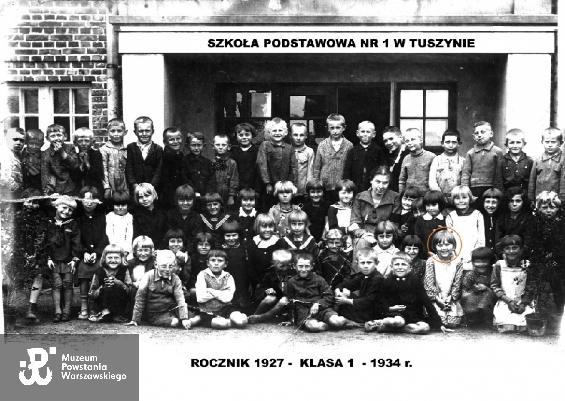 Zdjęcie szkolne Mirosławy Lipińskiej z roku 1934. Fotografia z archiwum Marka Busiakiewicza