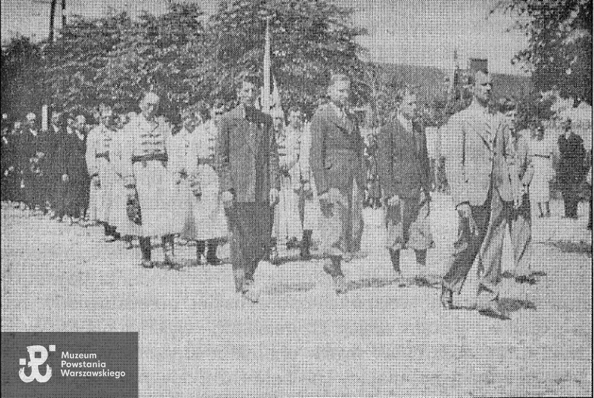 Zdjęcie z lat 30 - marsz Stronnictwa Narodowego w Opocznie