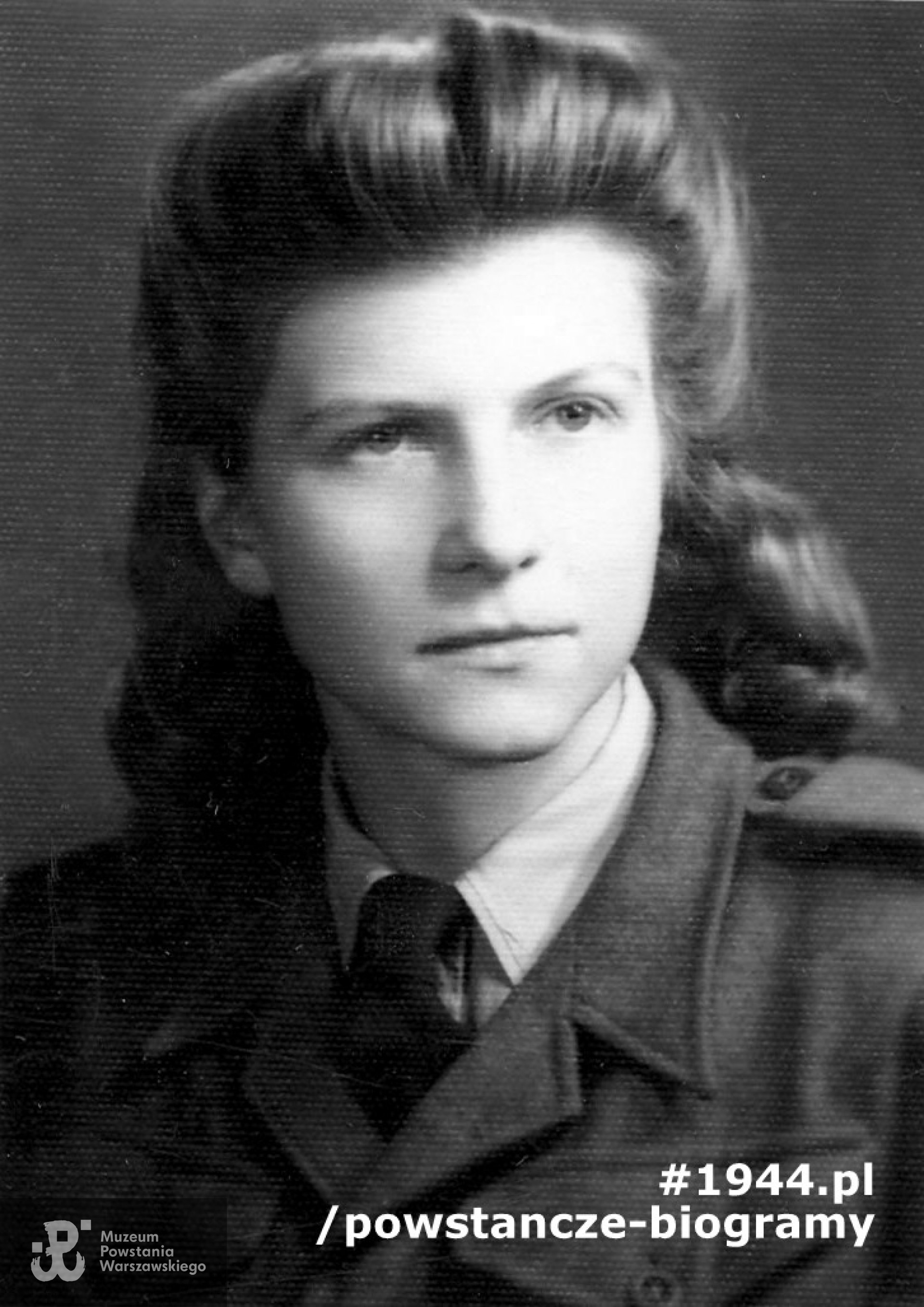 Barbara Kruczyńska - Ankowicz ps. "Wita" (1926-2004). Fotografia portretowa ze zbiorów Muzeum Powstania Warszawskiego, sygn. P/2843, dar Krystyny Sztarejko