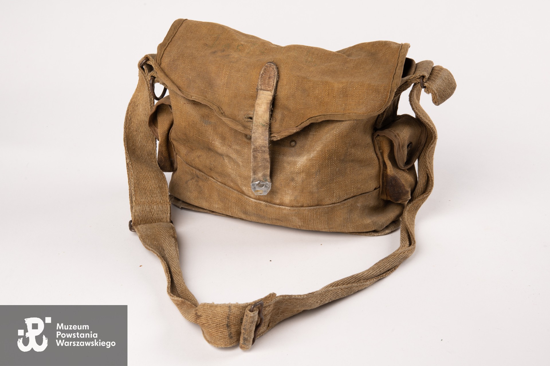 Powstańczy chlebak Zdzisława Dziewońskiego ps. Jastrząb.  Zbiory rodzinne Katarzyny i Adama  Dziewońskich. Fot. Katarzyna Stefanowska, MPW