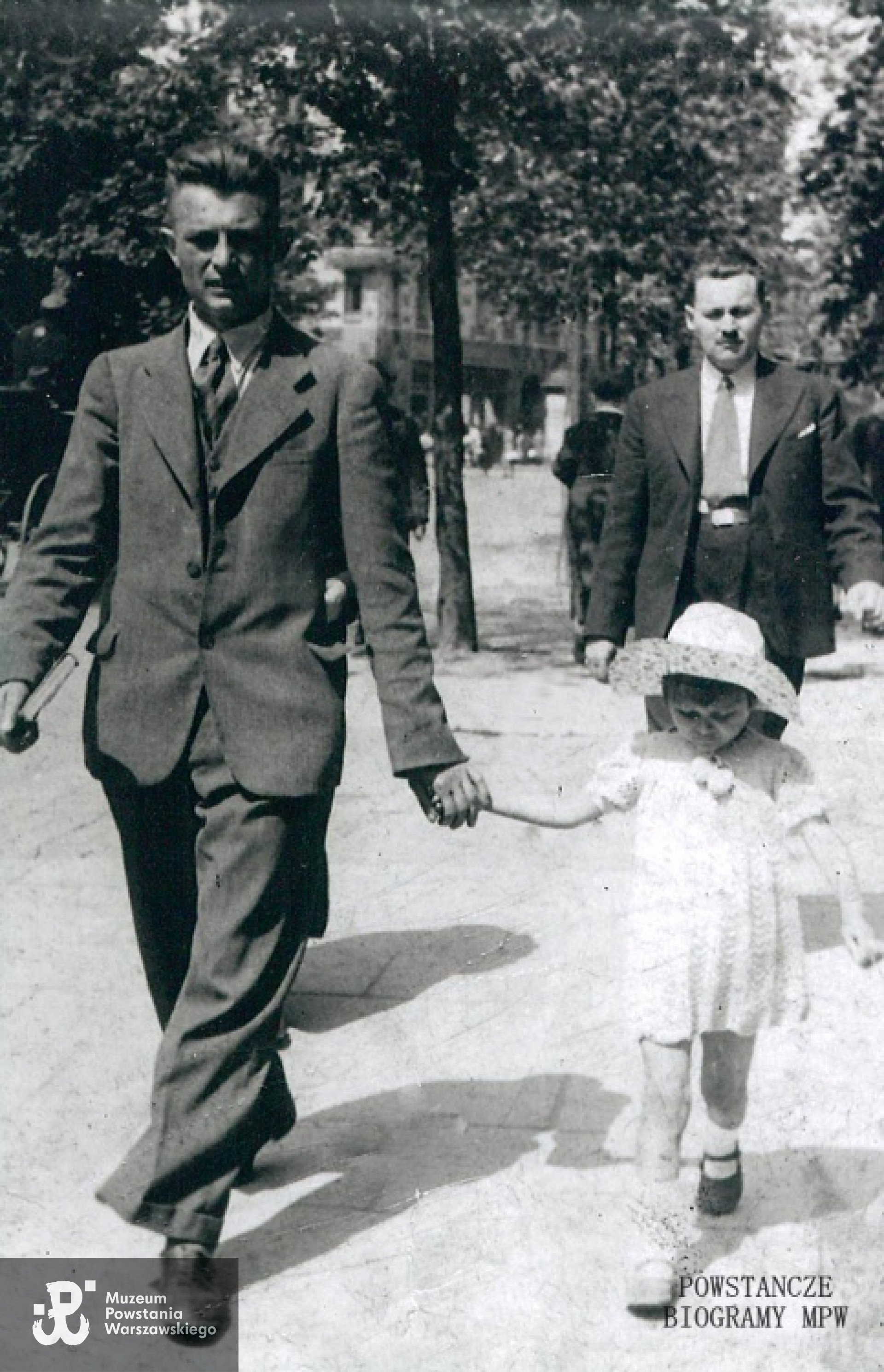 Eugeniusz Pawłowski z córką. Fot. z archiwum rodzinnego wnuczki, p. Mai Zawadzkiej - Krasowskiej