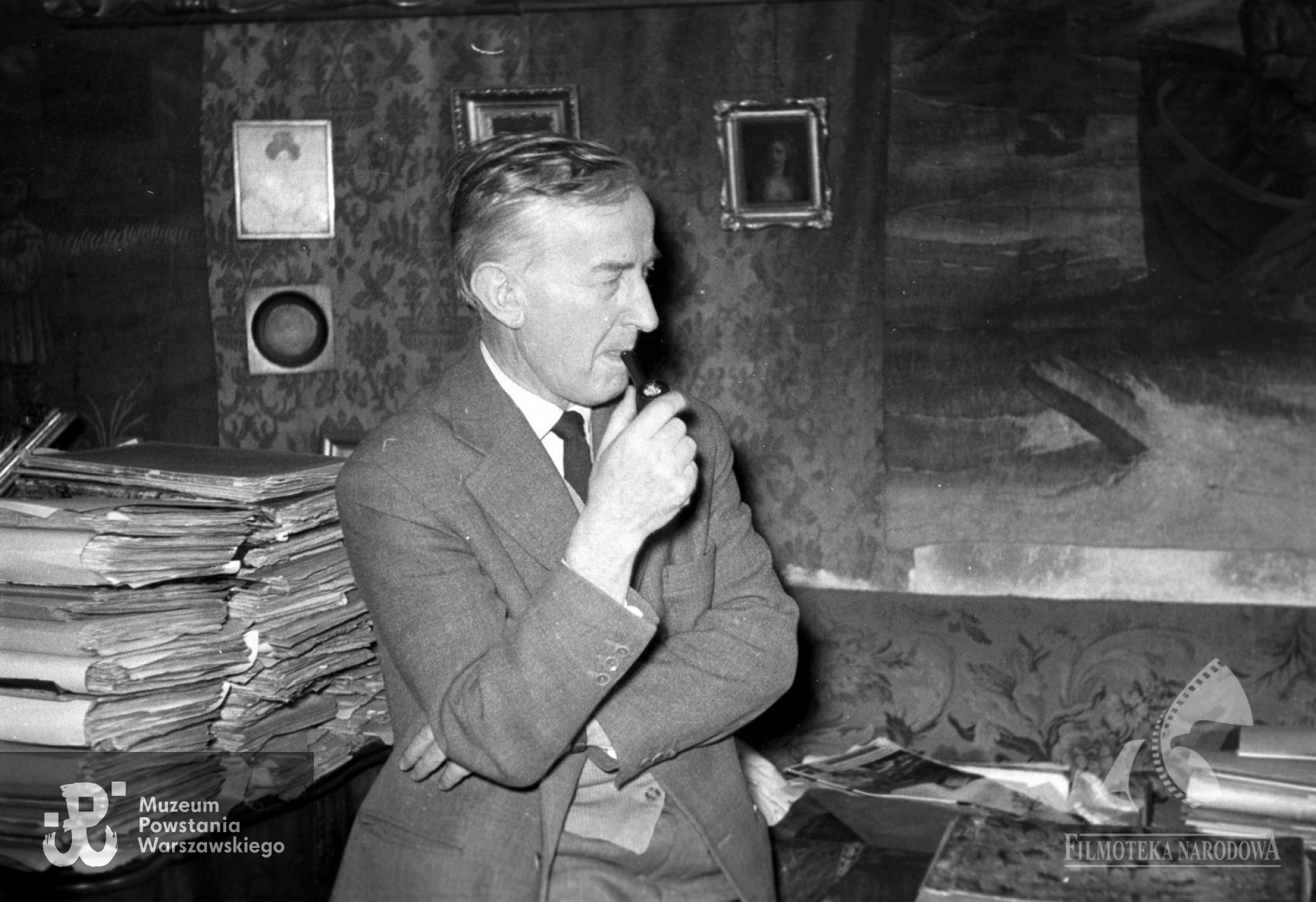 Fotografia ze zbiorów Filmoteki Narodowej - Instytut  Audiowizualny, Studio Filmowe ”Kadr”, 1962 r.  <strong><i> fototeka.fn.org.pl</i></strong>.